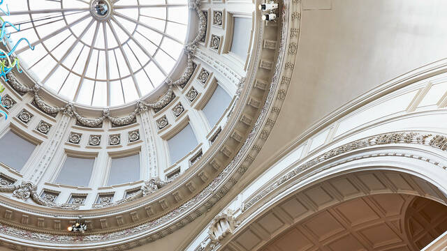 V&A South Kensington logo