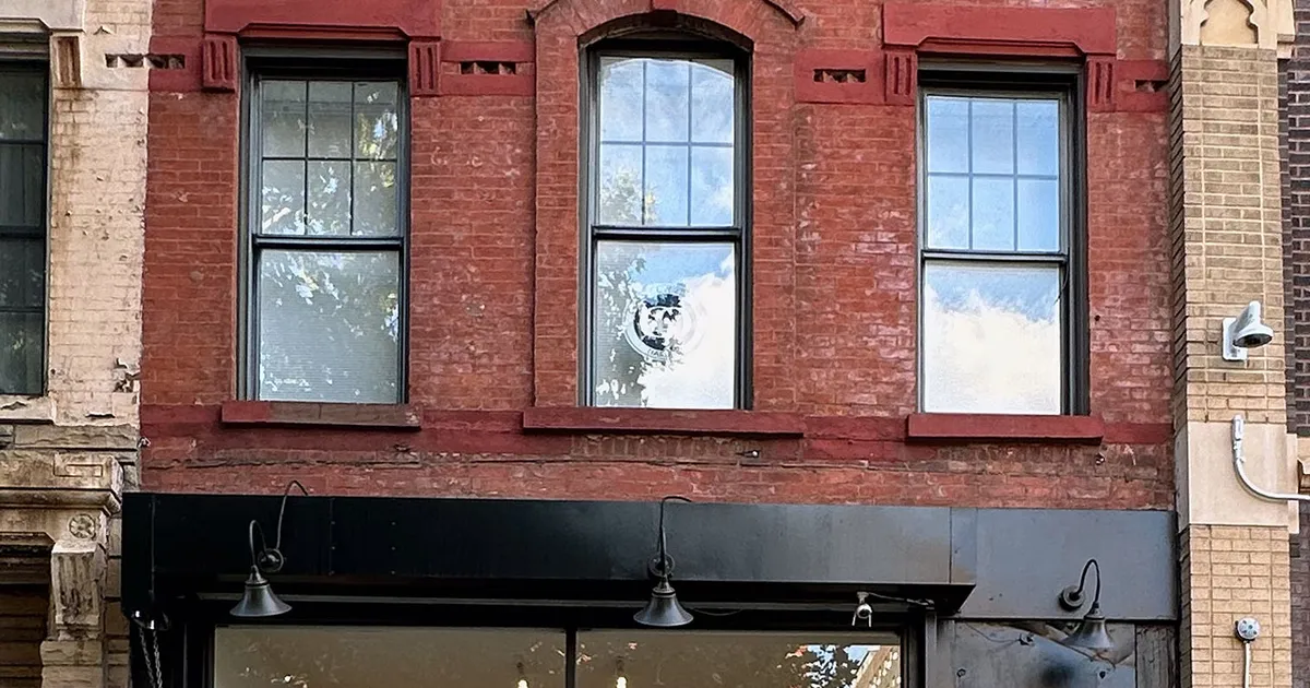 Claire Oliver Gallery logo