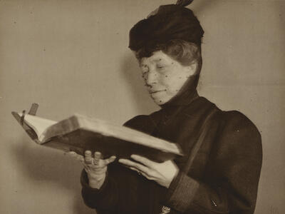 Picturing Isabella