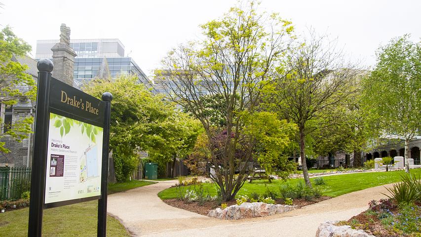 Drake's Place Gardens and Reservoir logo