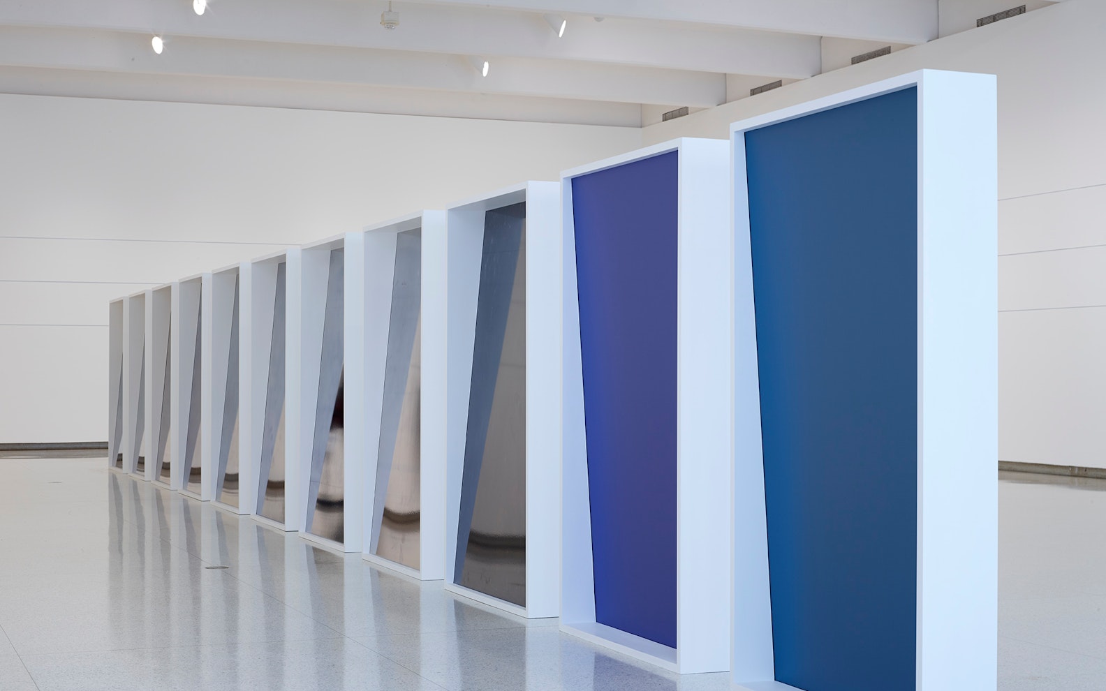 Liz Deschenes: Gallery 7