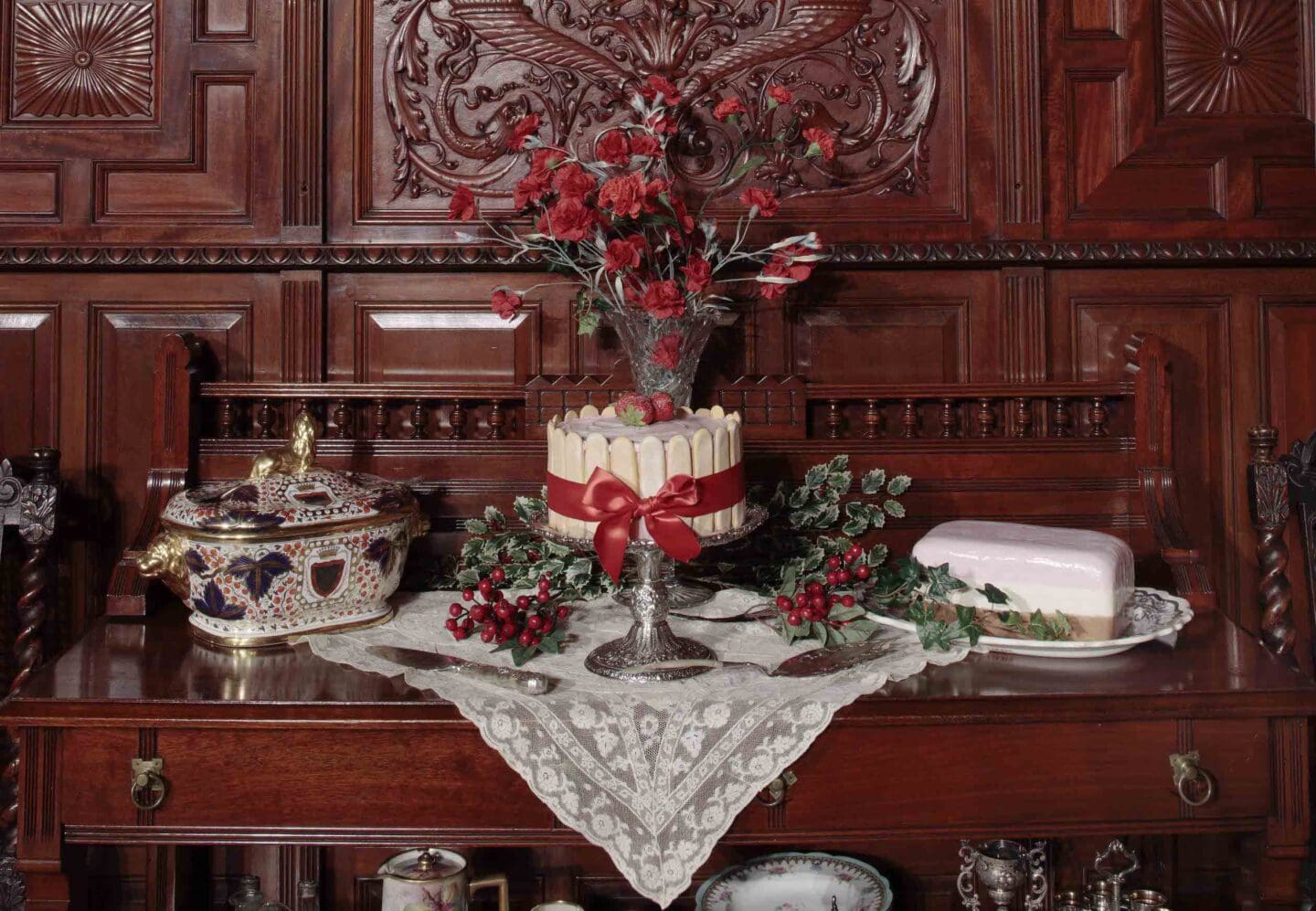 The Ballantine House Holiday Installation