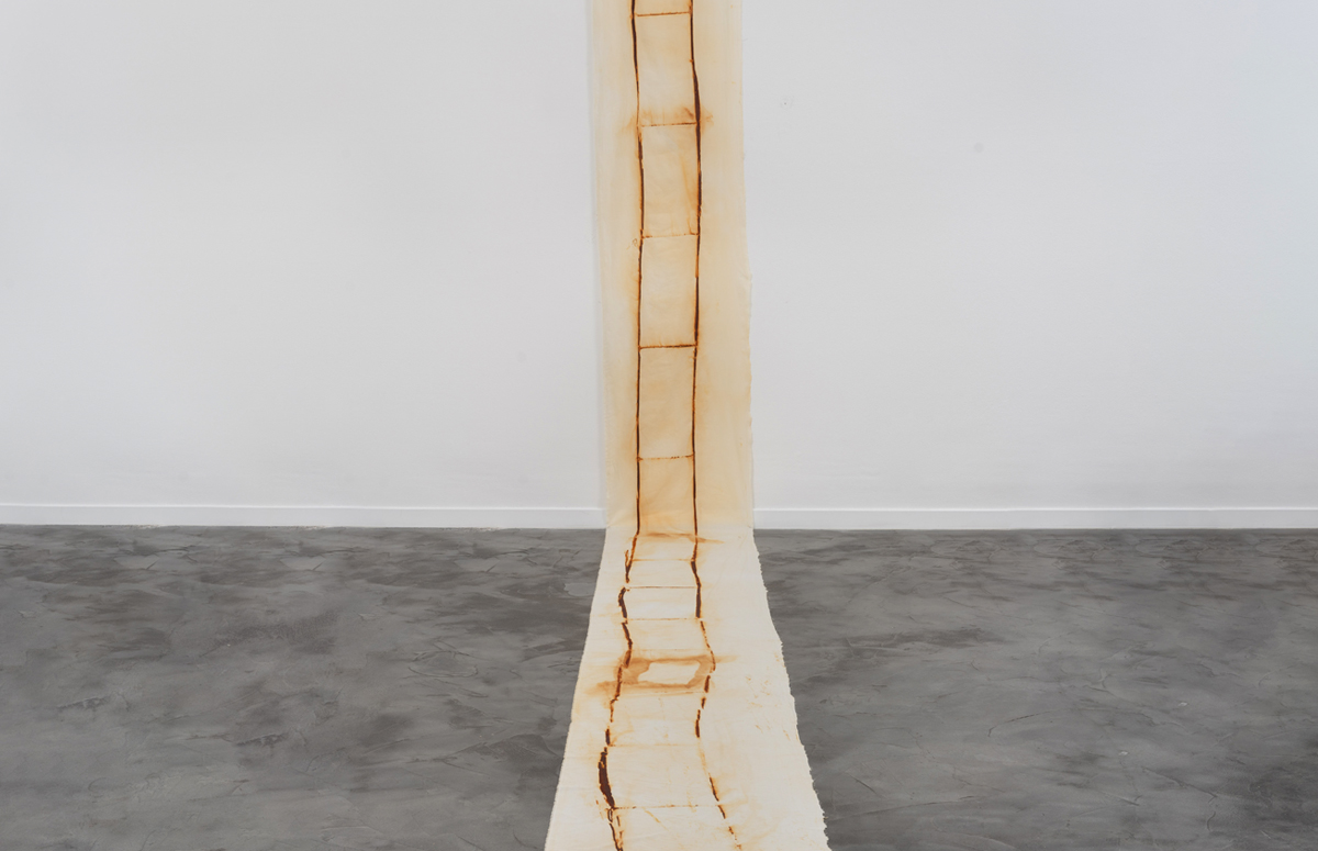 Art Wall / Tanya Aguiñiga: Border Fall Height