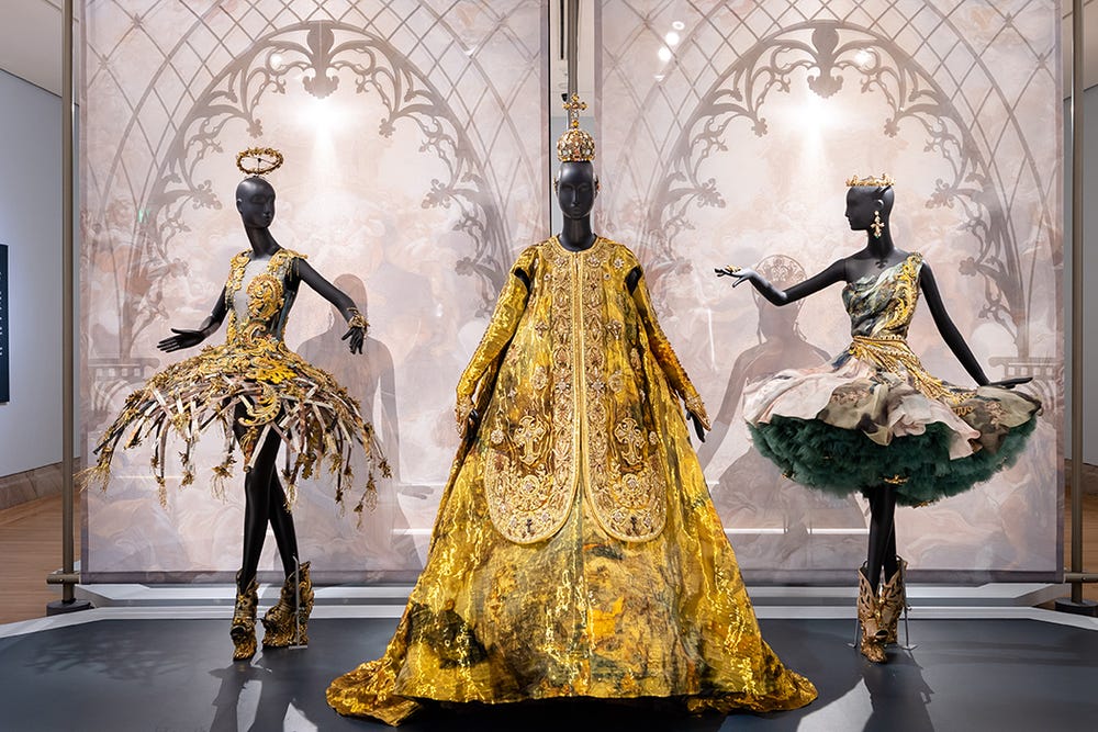Guo Pei: Couture Fantasy