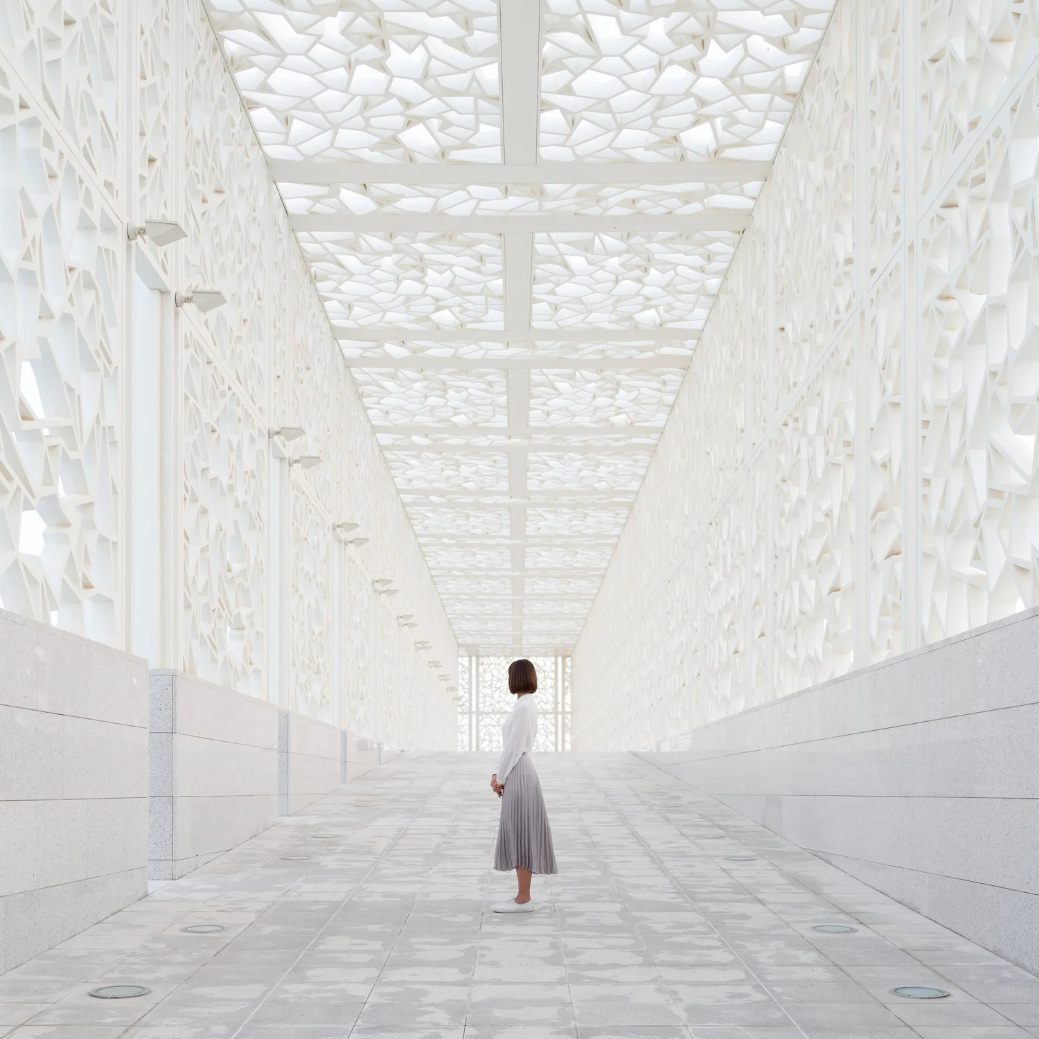 Think + Feel Contemporary logo