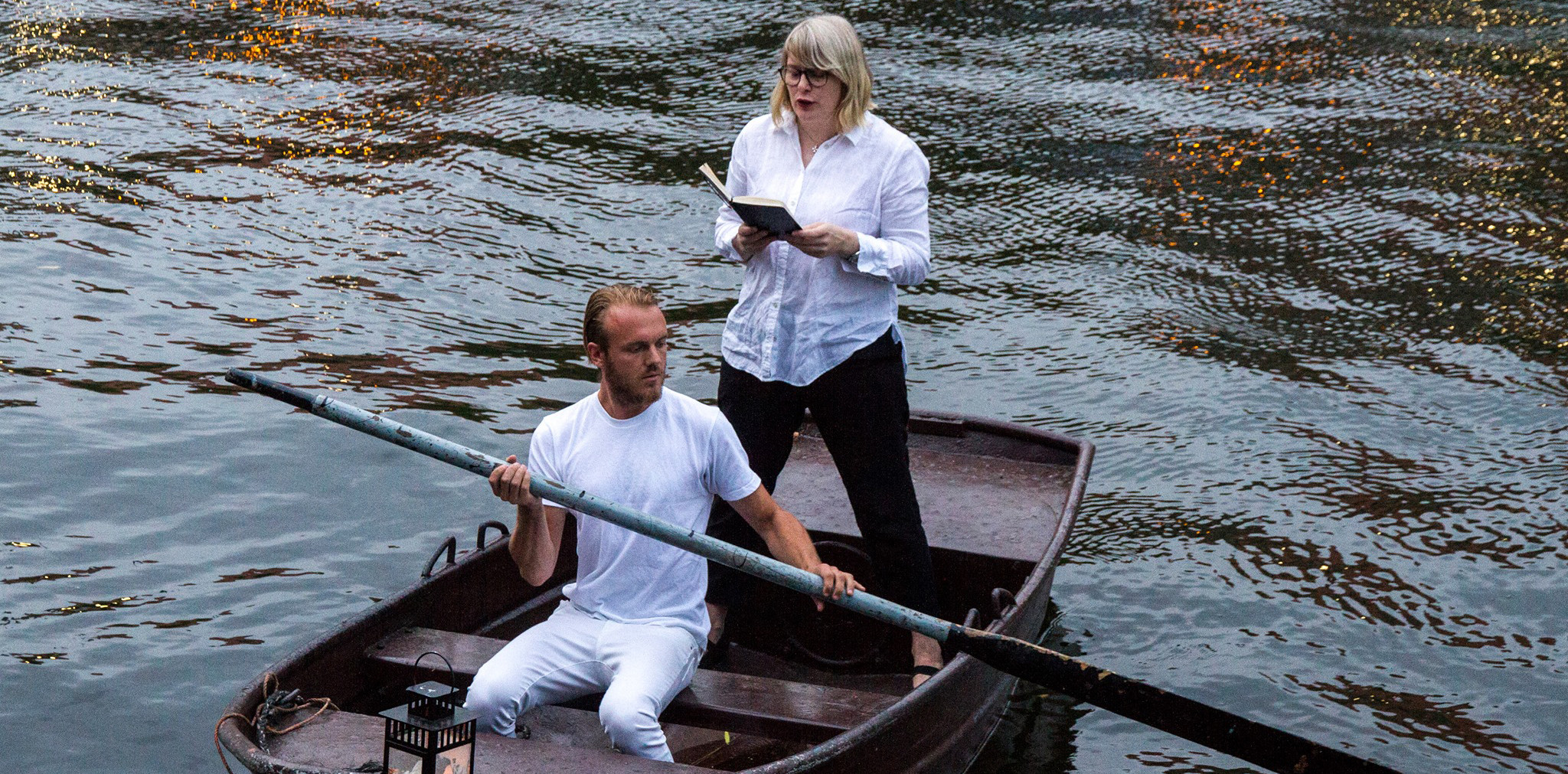 Hošek Contemporary logo