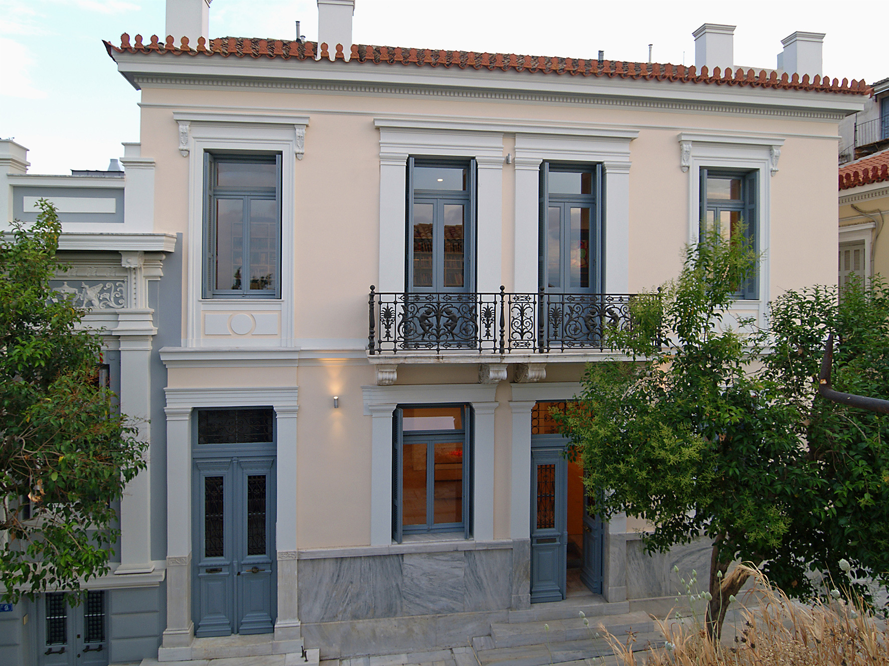 Bernier/Eliades Gallery logo