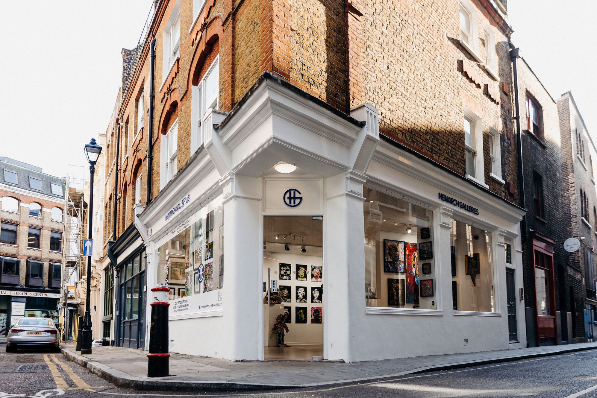 Henarch Galleries logo