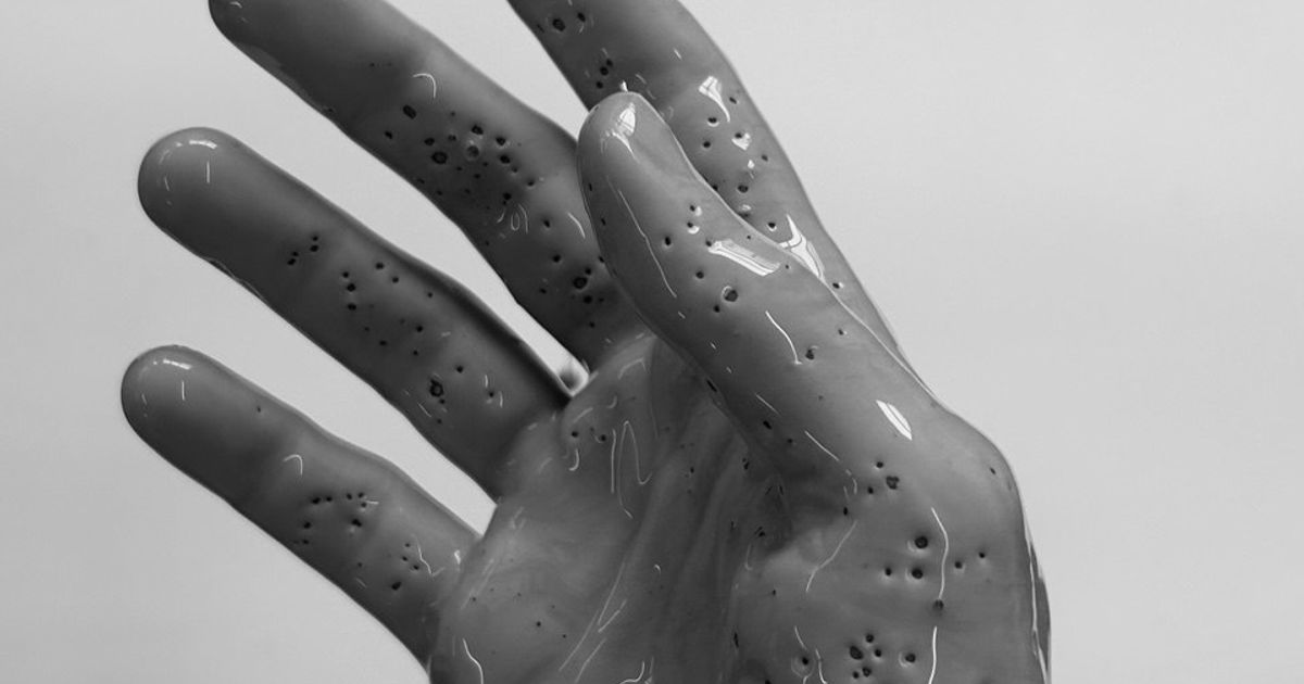 TOM REICHSTEIN CONTEMPORARY logo