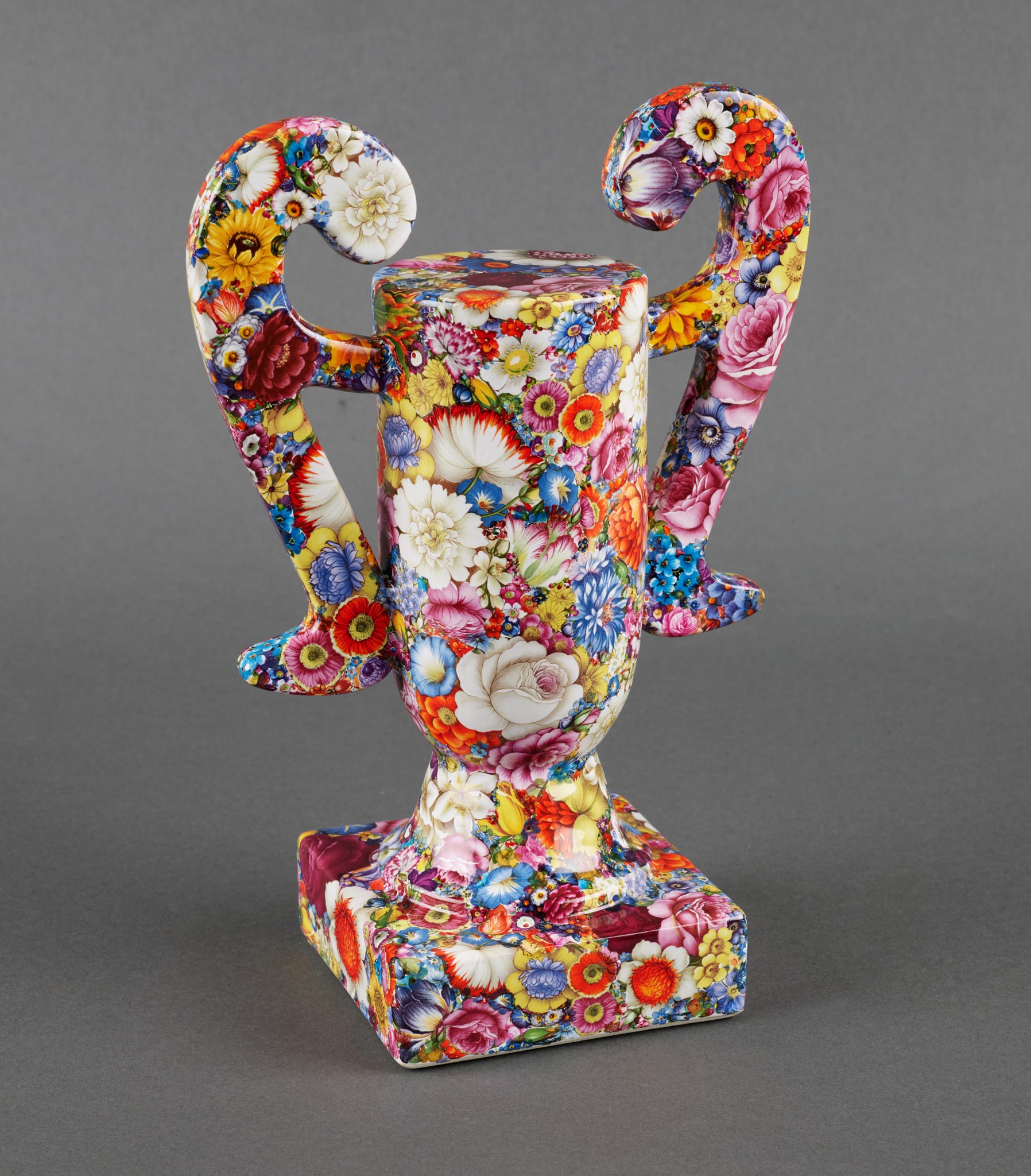 Vase Image with Mille Fleurs
