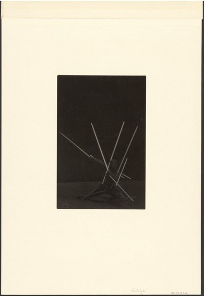 [Pole Dance, or Dance of the Staves (possibly performed by Manda V. Kreibig)]