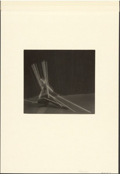 [Pole dance, or Dance of the Staves (possibly performed by Mandavi Kreibig)]