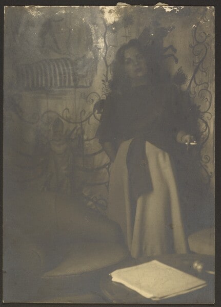 [Antonella Vigliani / Adopted daughter of Anton Giulio Bragaglia]