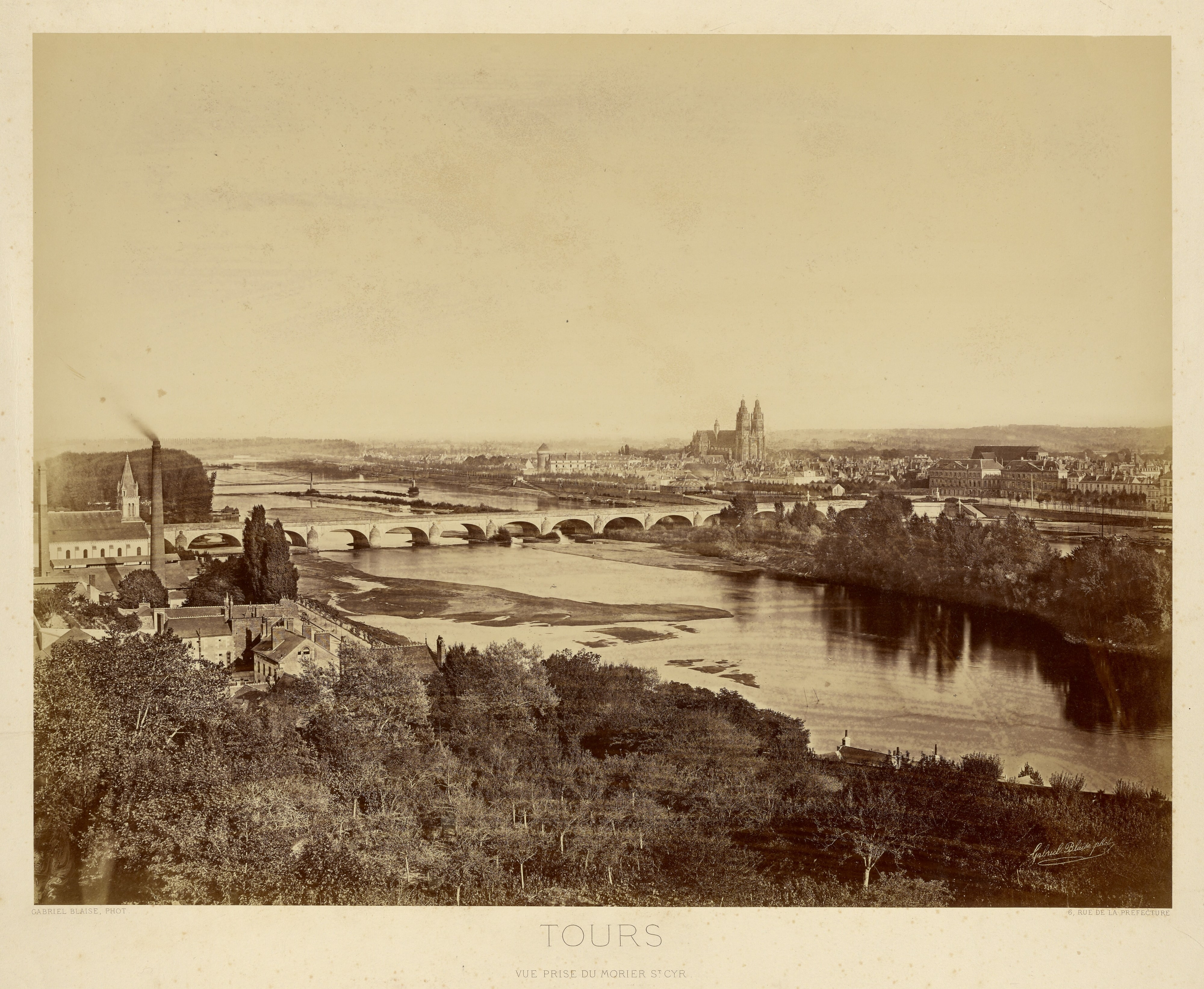 Tours: Vue Prise du Morier St. Cyr
