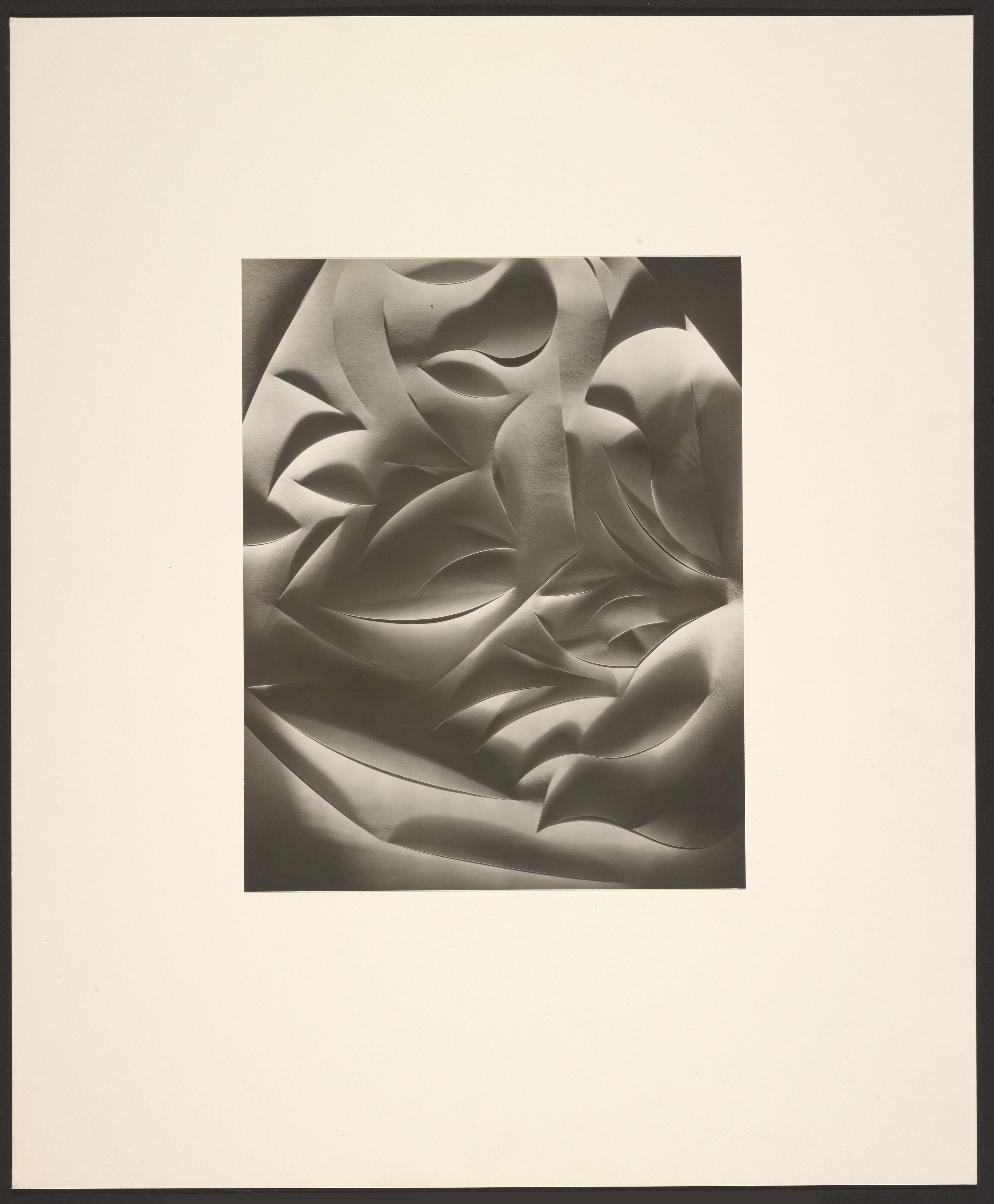 [Cut-paper Abstraction]