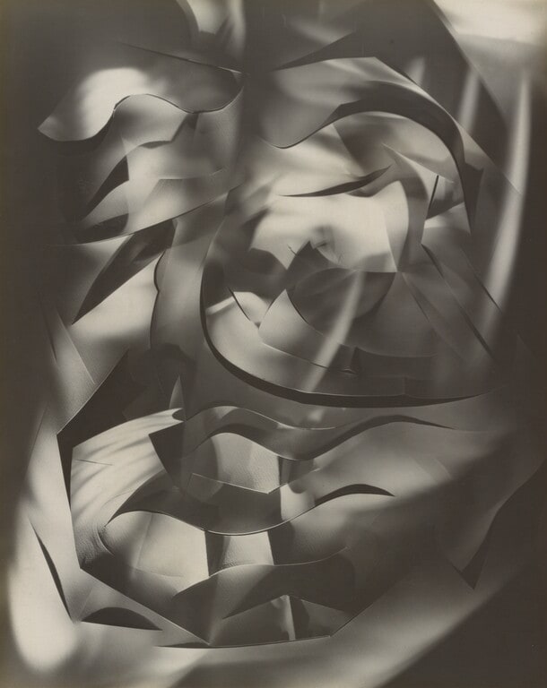 [Cut-paper Abstraction]
