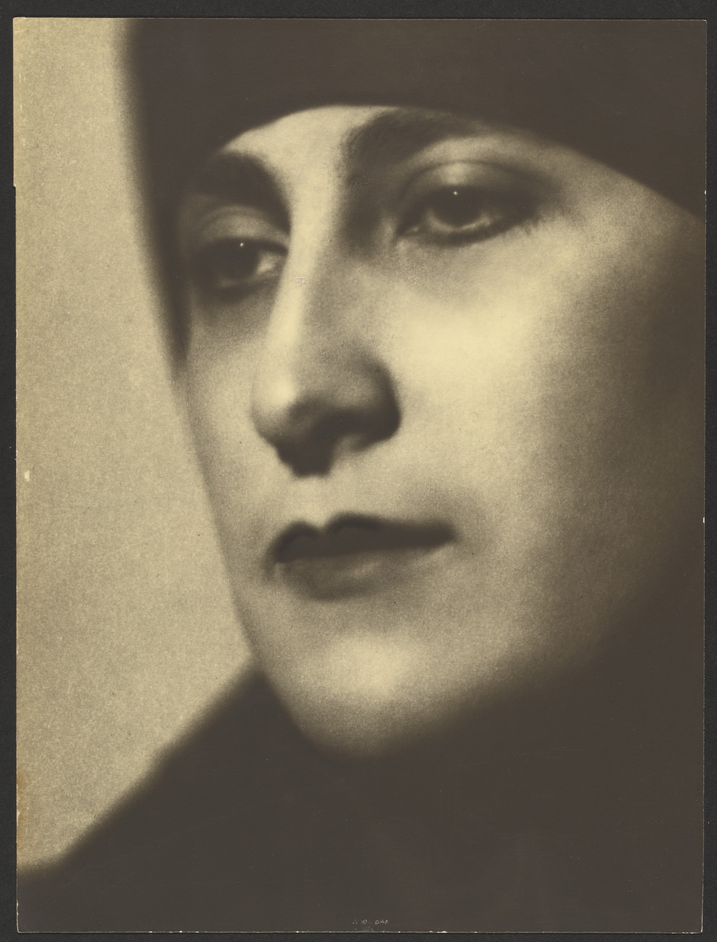 [Actress from the film l'Atlantide]