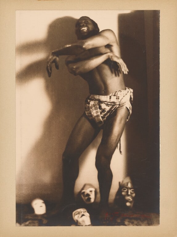 [Habib Benglia, Folies Bergere]