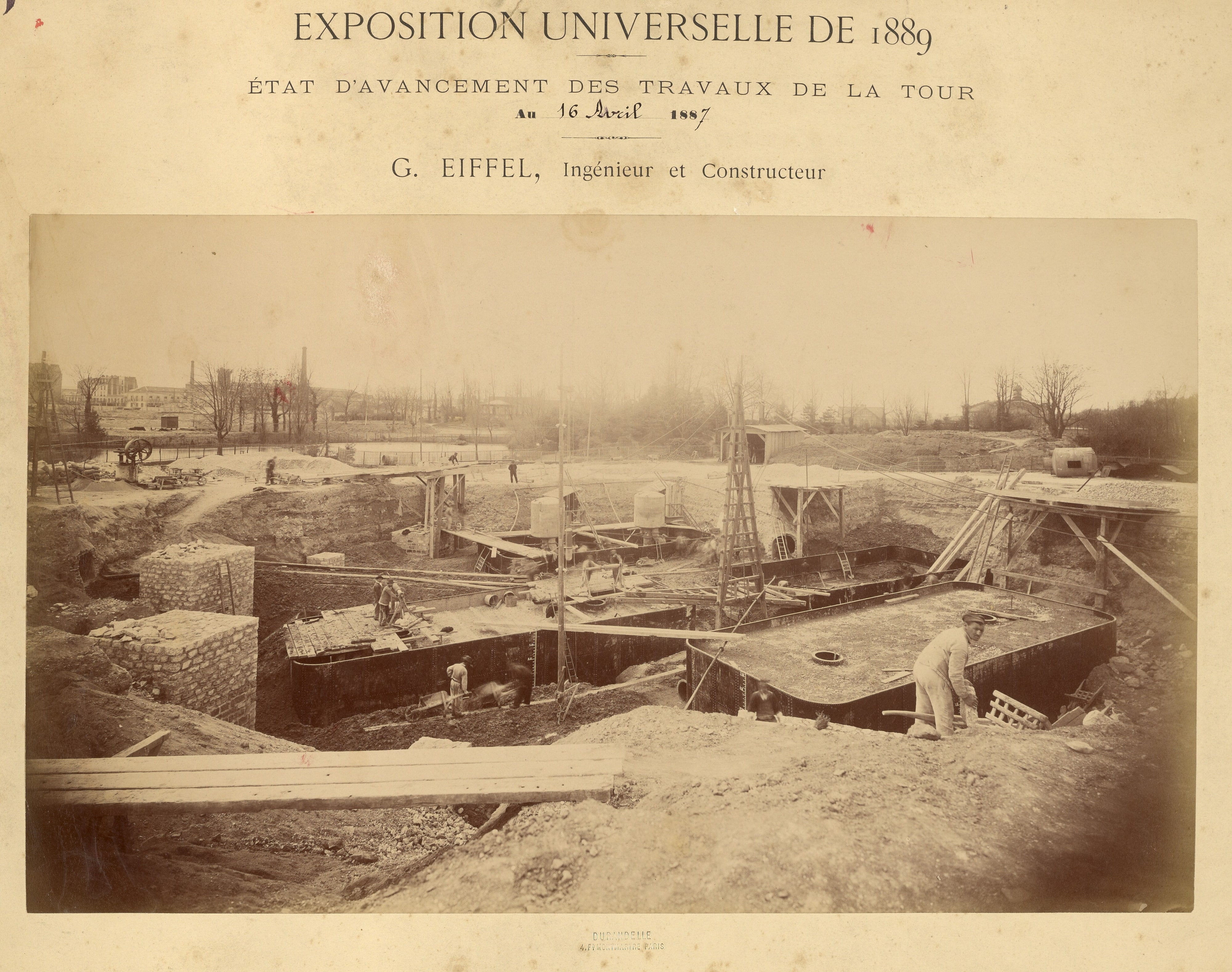 Sinking, with compressed air, the forward pier (no. 4) on the Grenelle side