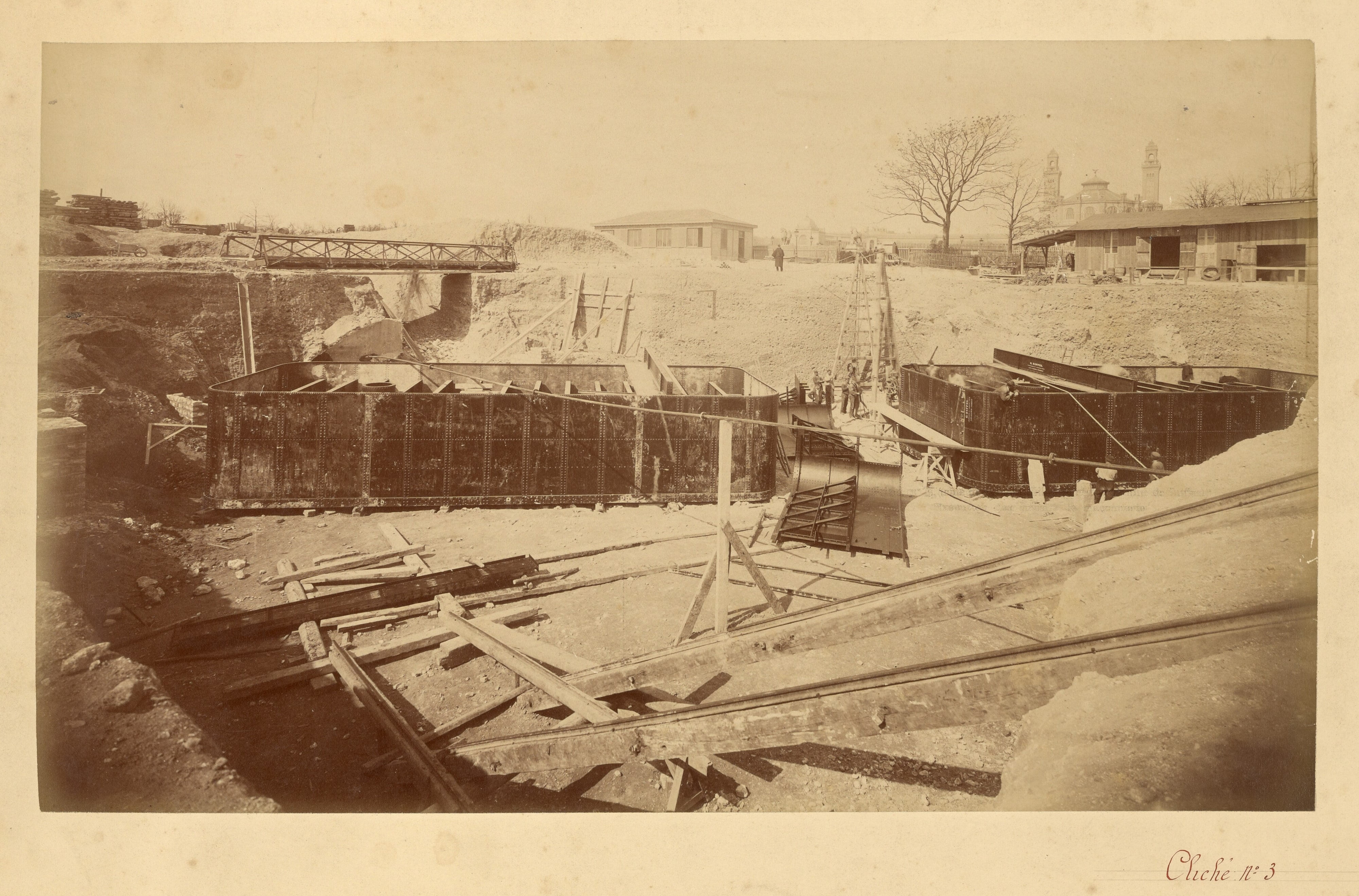Pier no.2, mounting the caissons