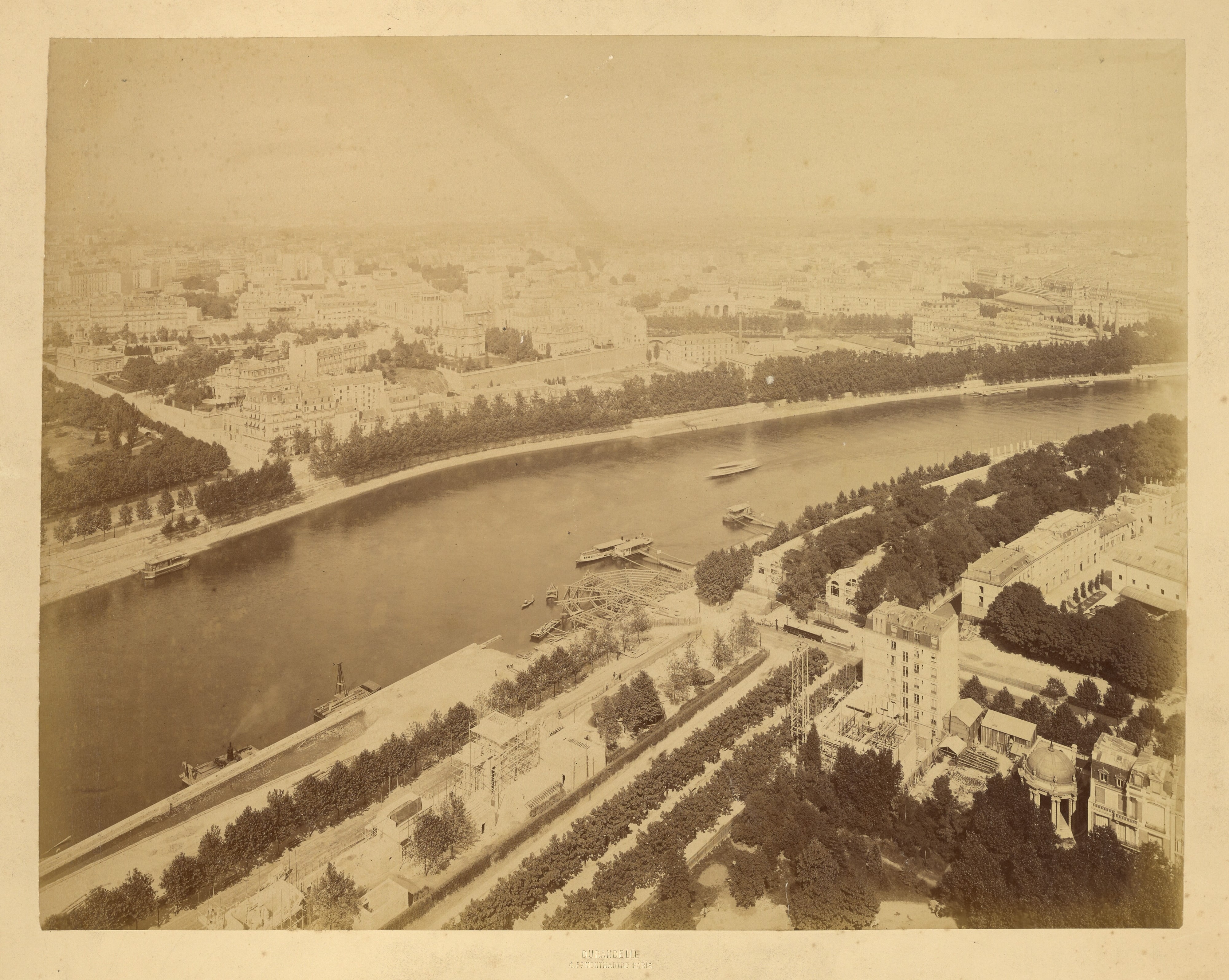 Aerial view of the Seine and the Right Bank