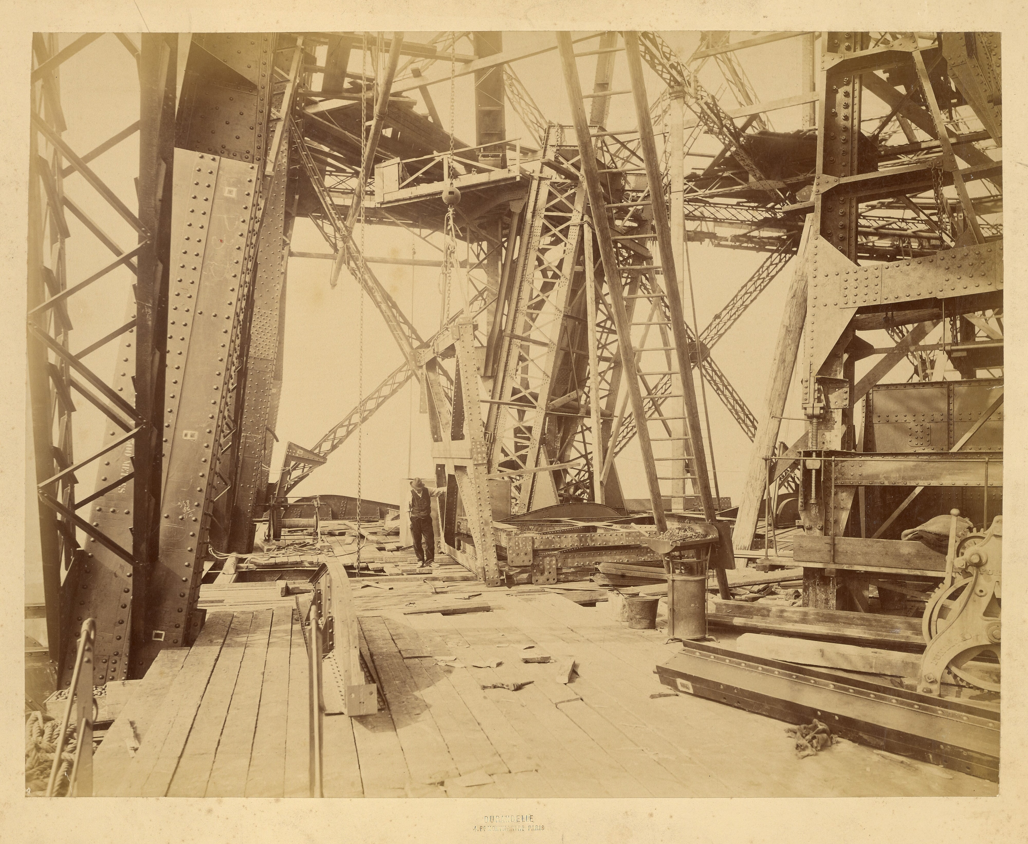 Platform and worker