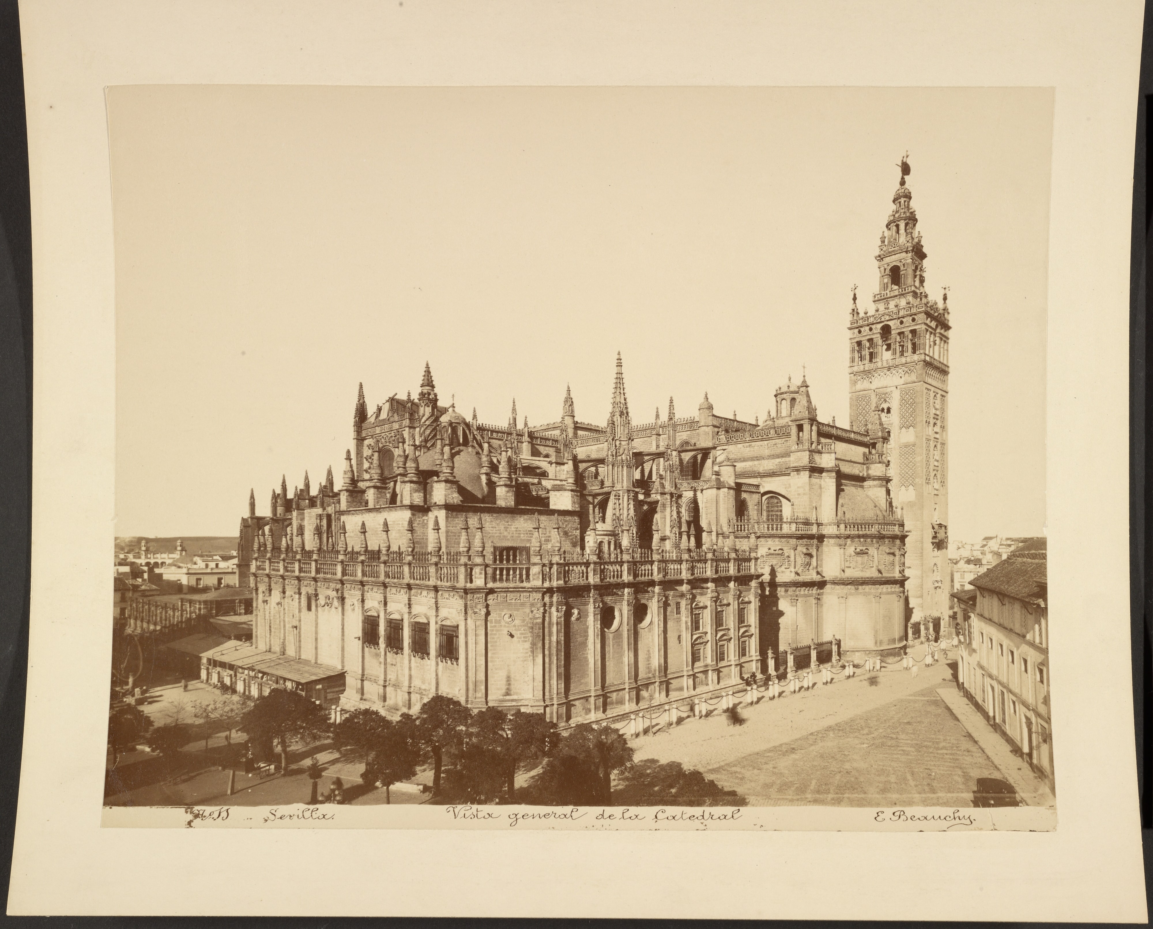 [General view of the Cathedral, Seville (Vista general de la Catedral, Sevilla)]