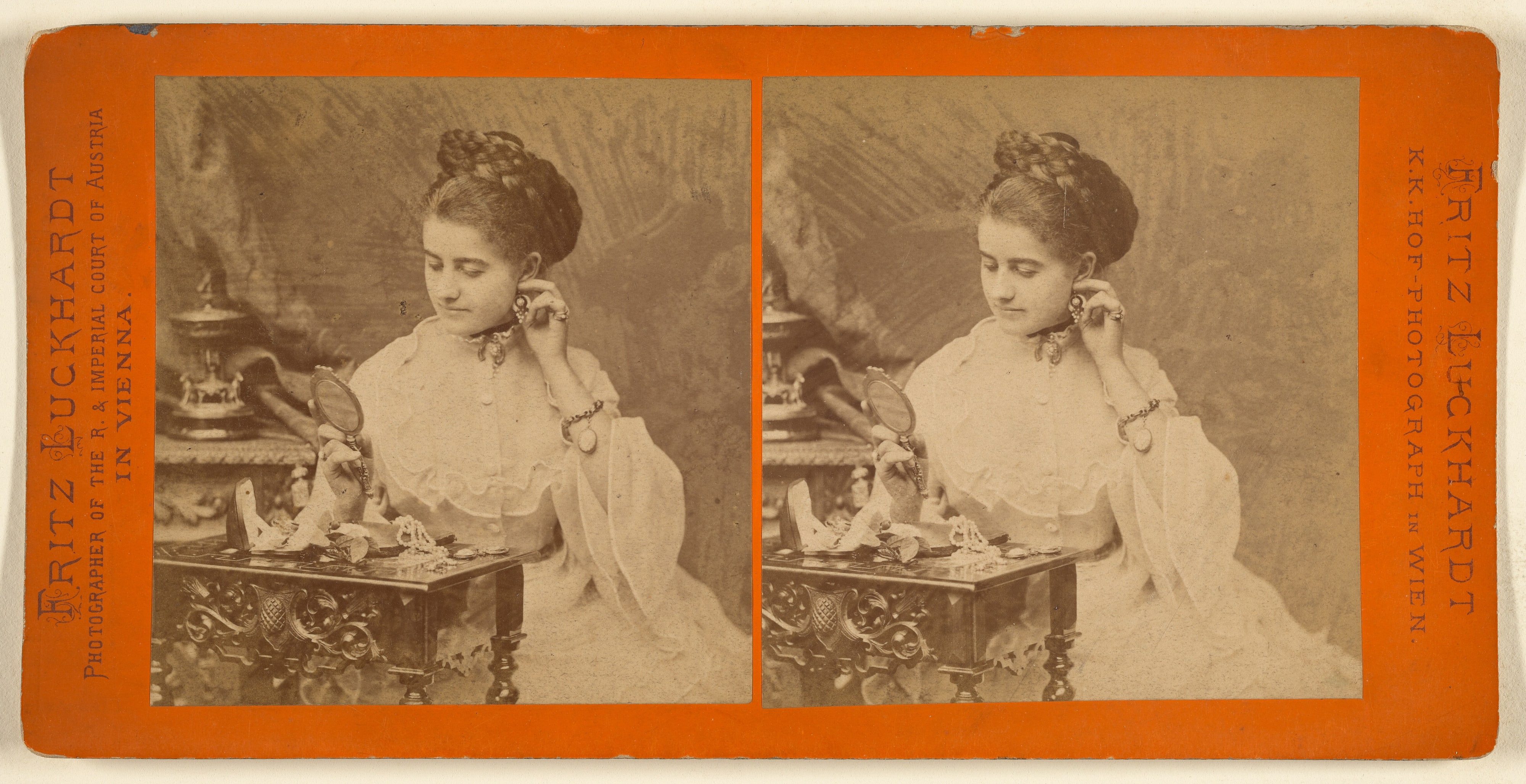 [Portrait of an unidentified woman]