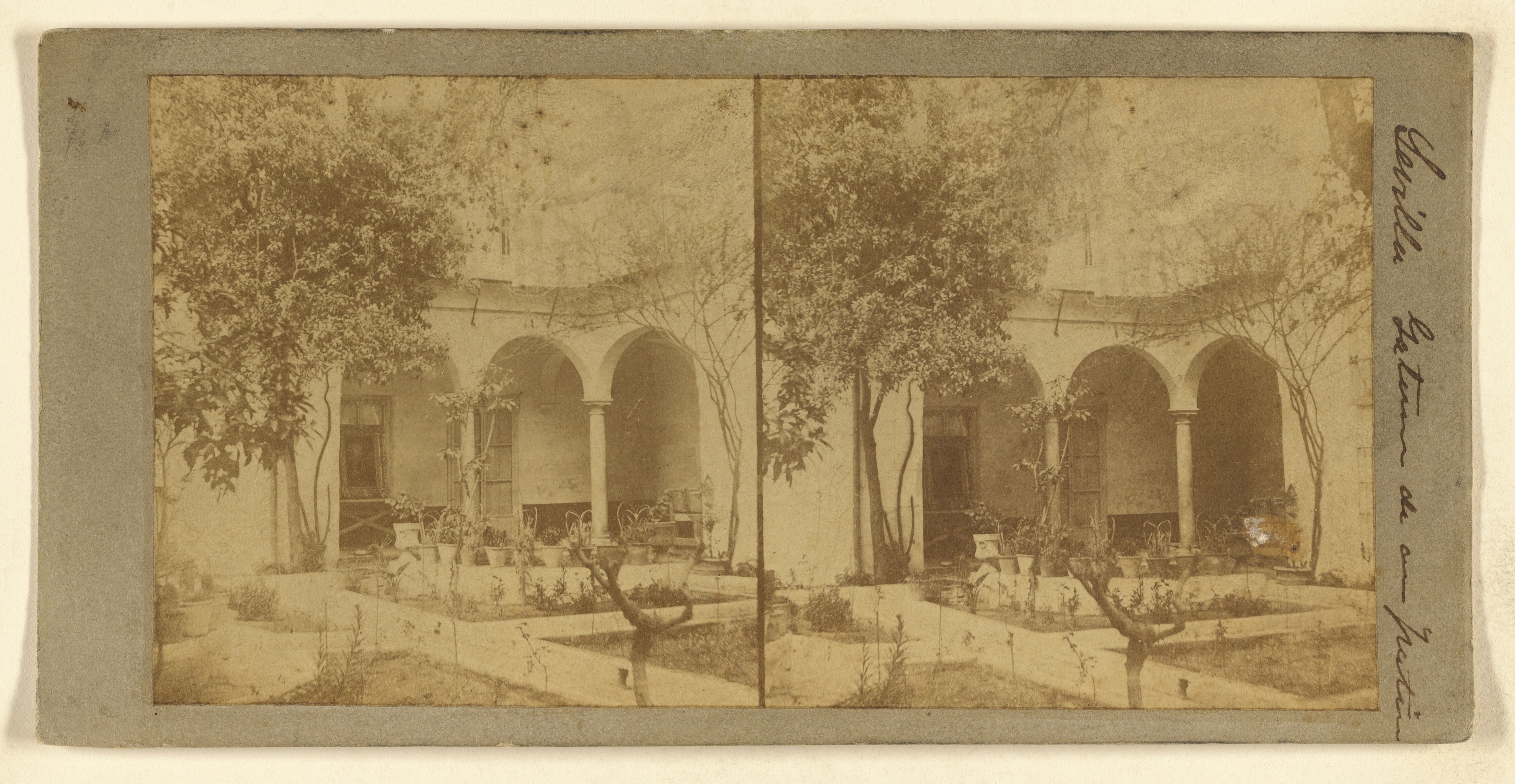 [Sevilla - Interior de au patio]