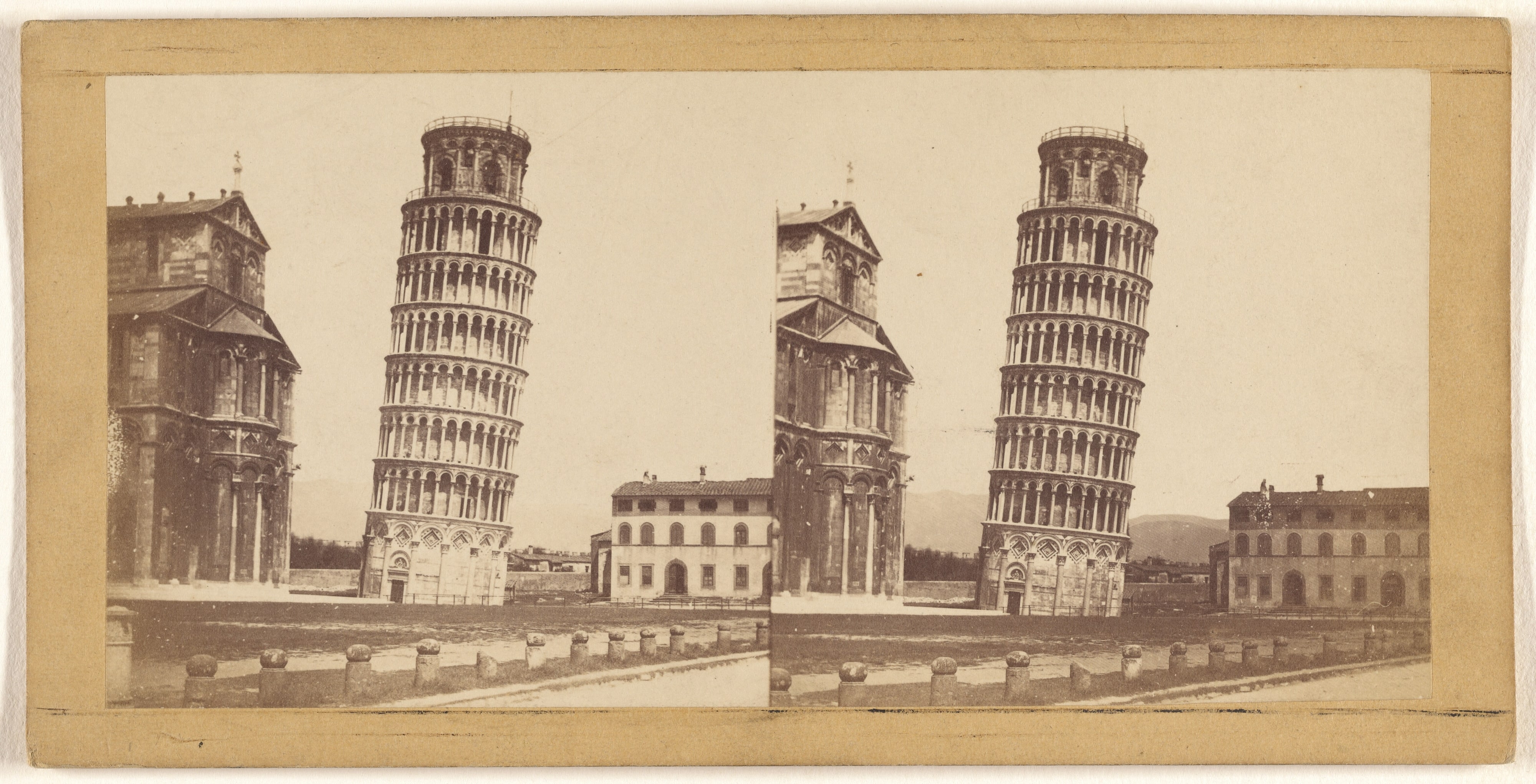 [Leaning Tower of Pisa]