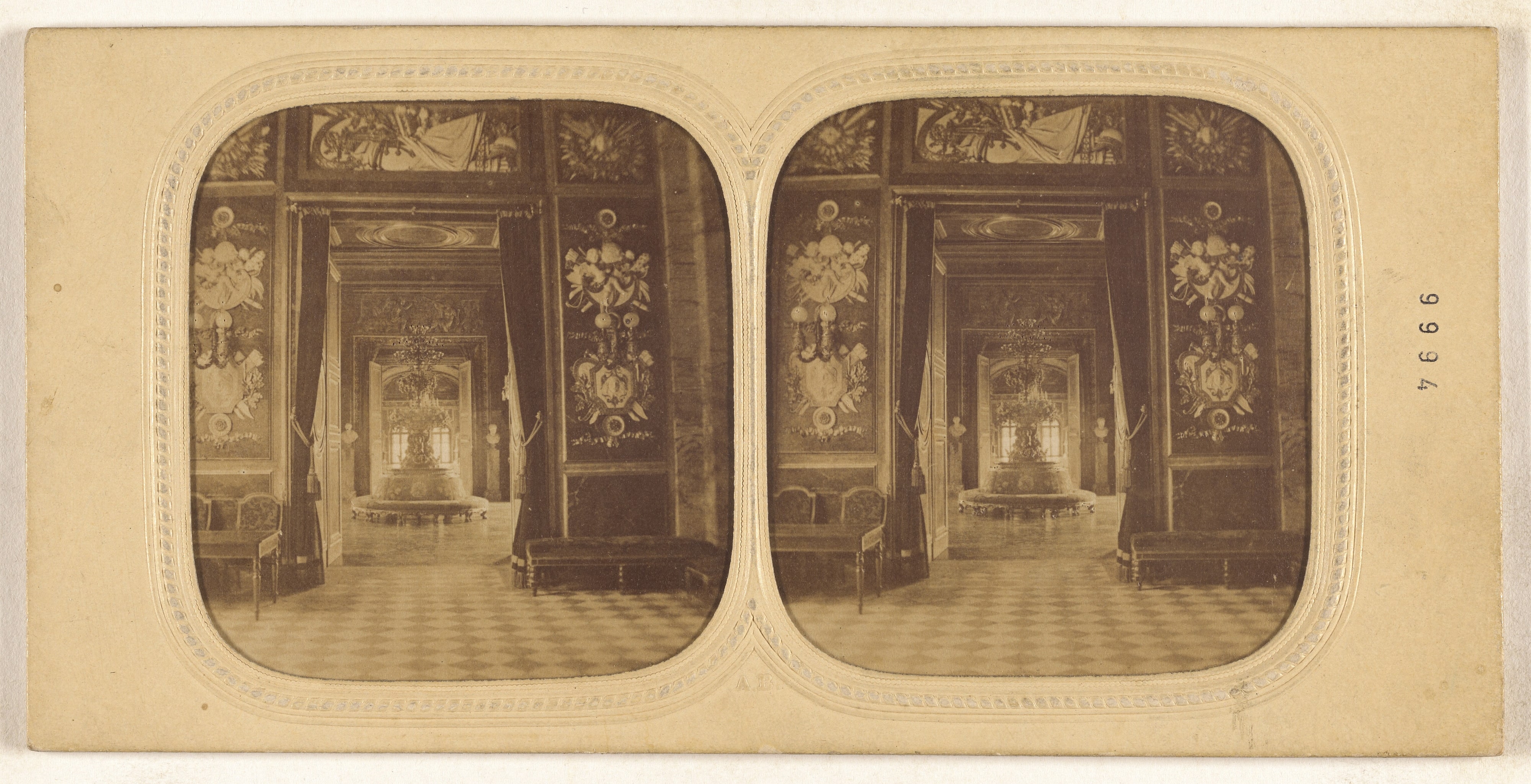 Palais de St. Cloud. Entree des grands appartements.