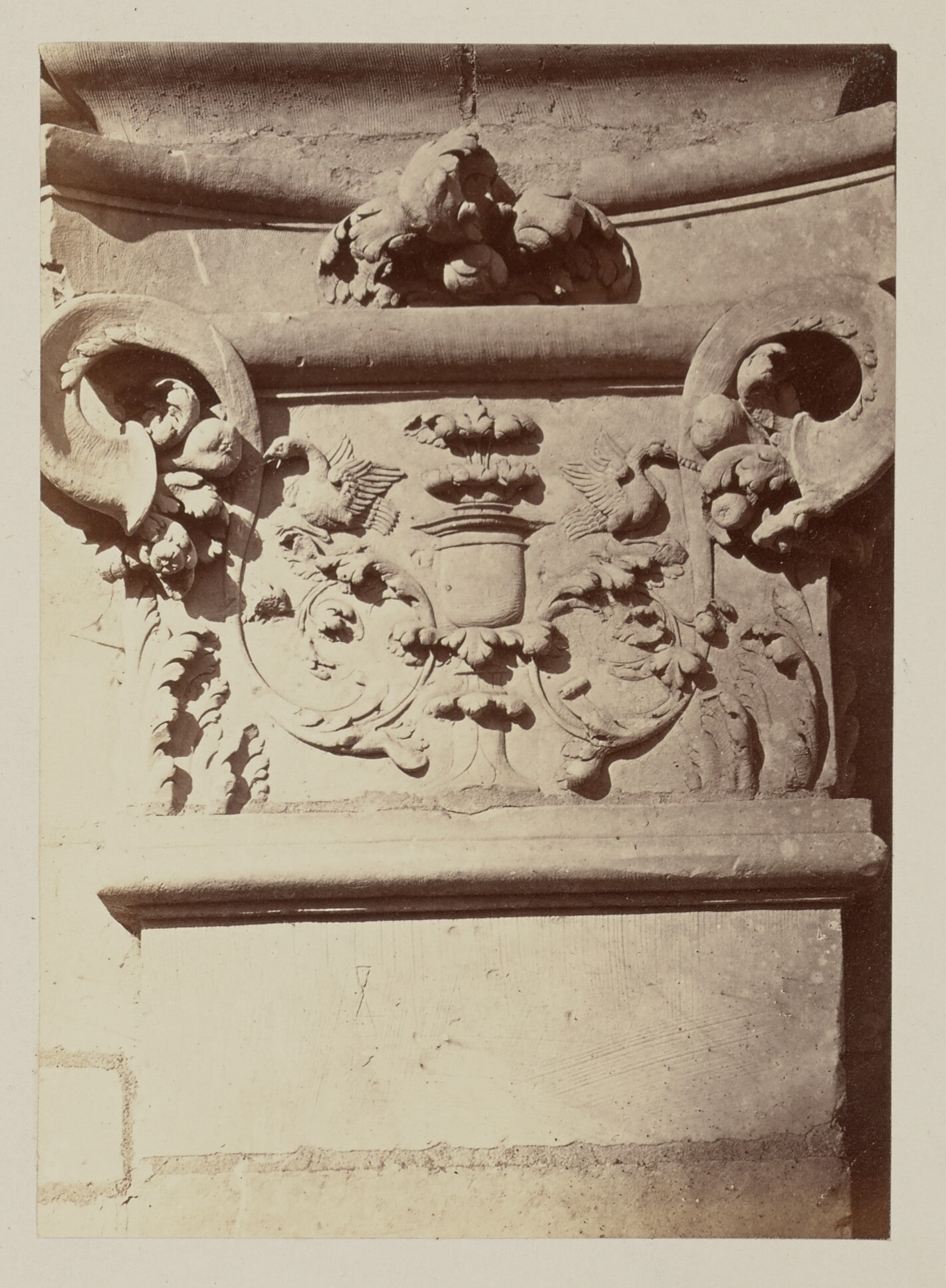 Château de Chambord: Chapiteaux de la façade du levant