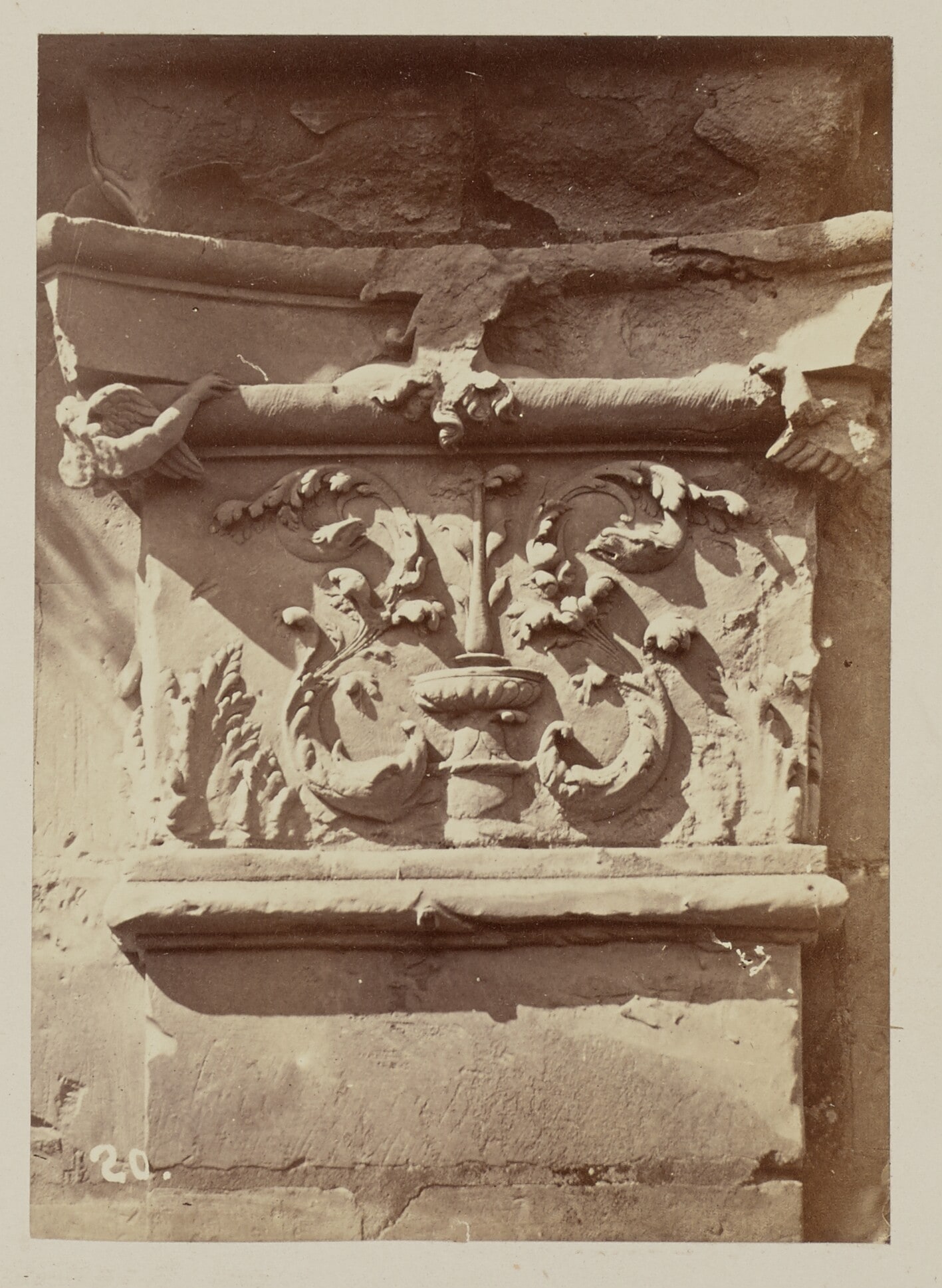 Château de Chambord: Chapiteaux de la façade du levant