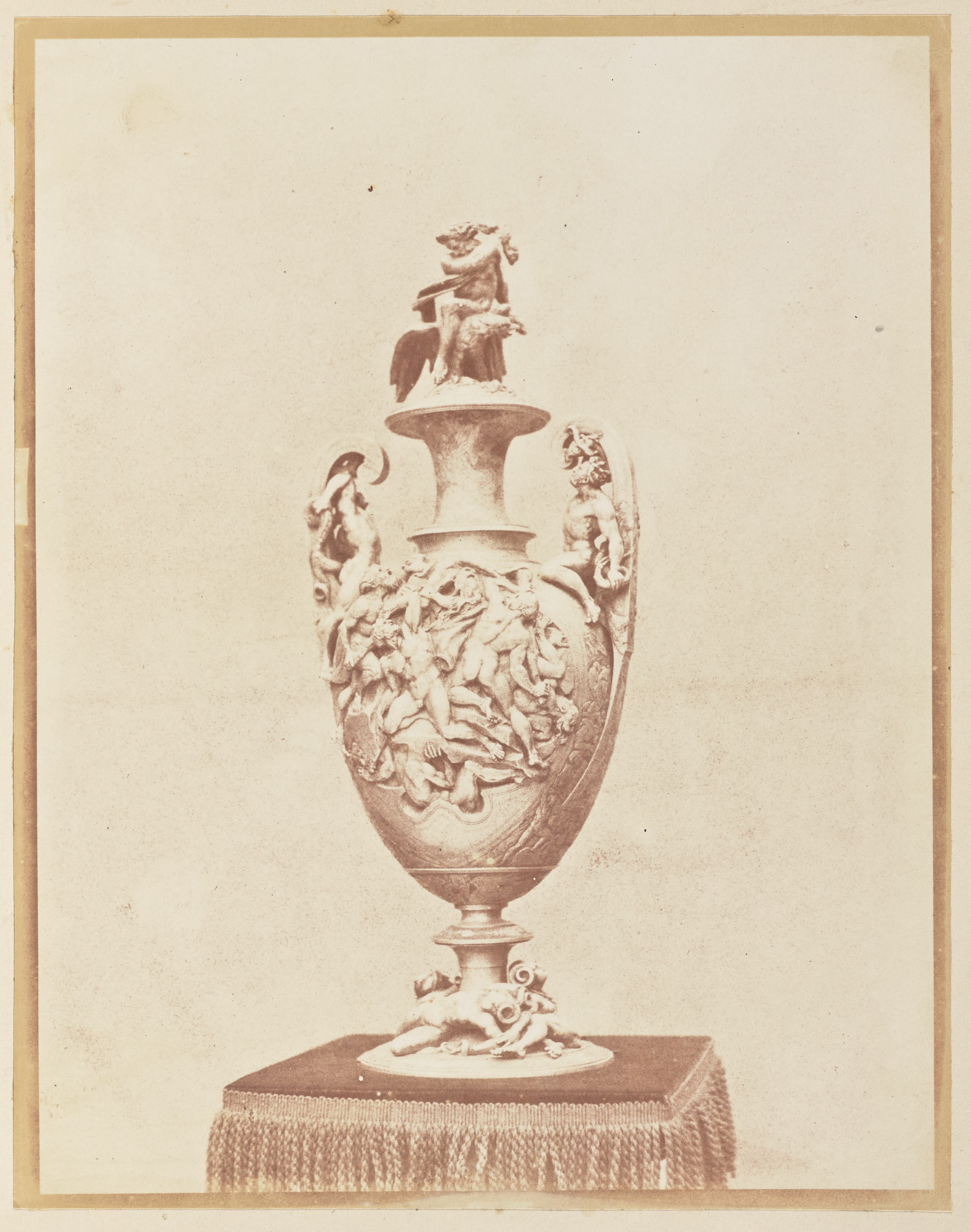 [Urn]