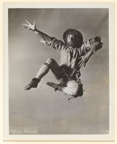 [Harald Kreutzberg as Pan]