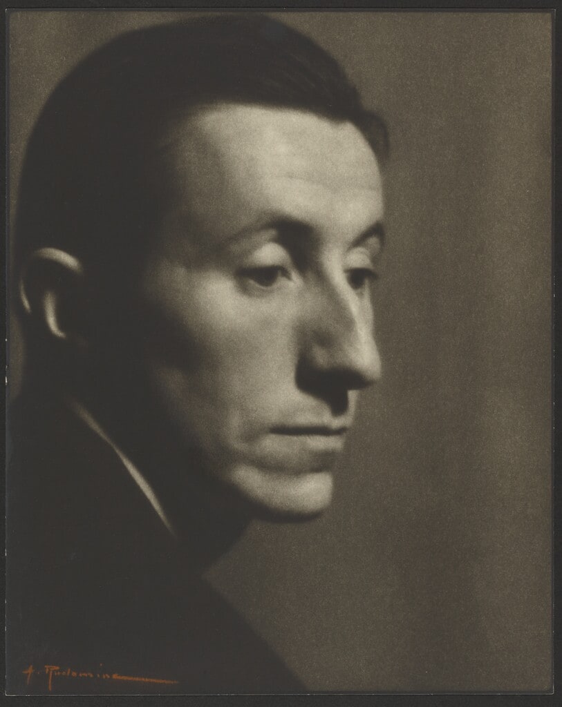 [Edgar Munhall]