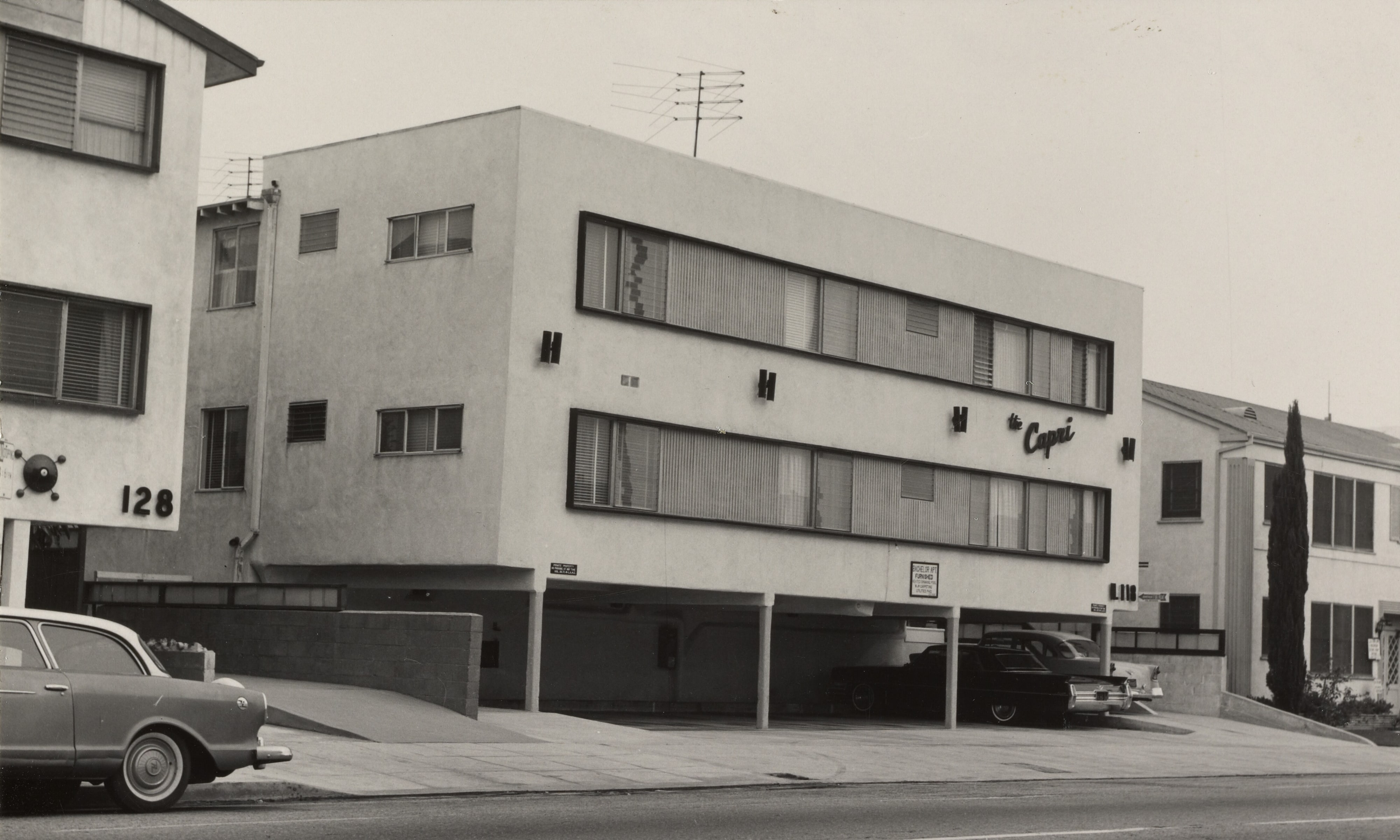 118 N. Normandie