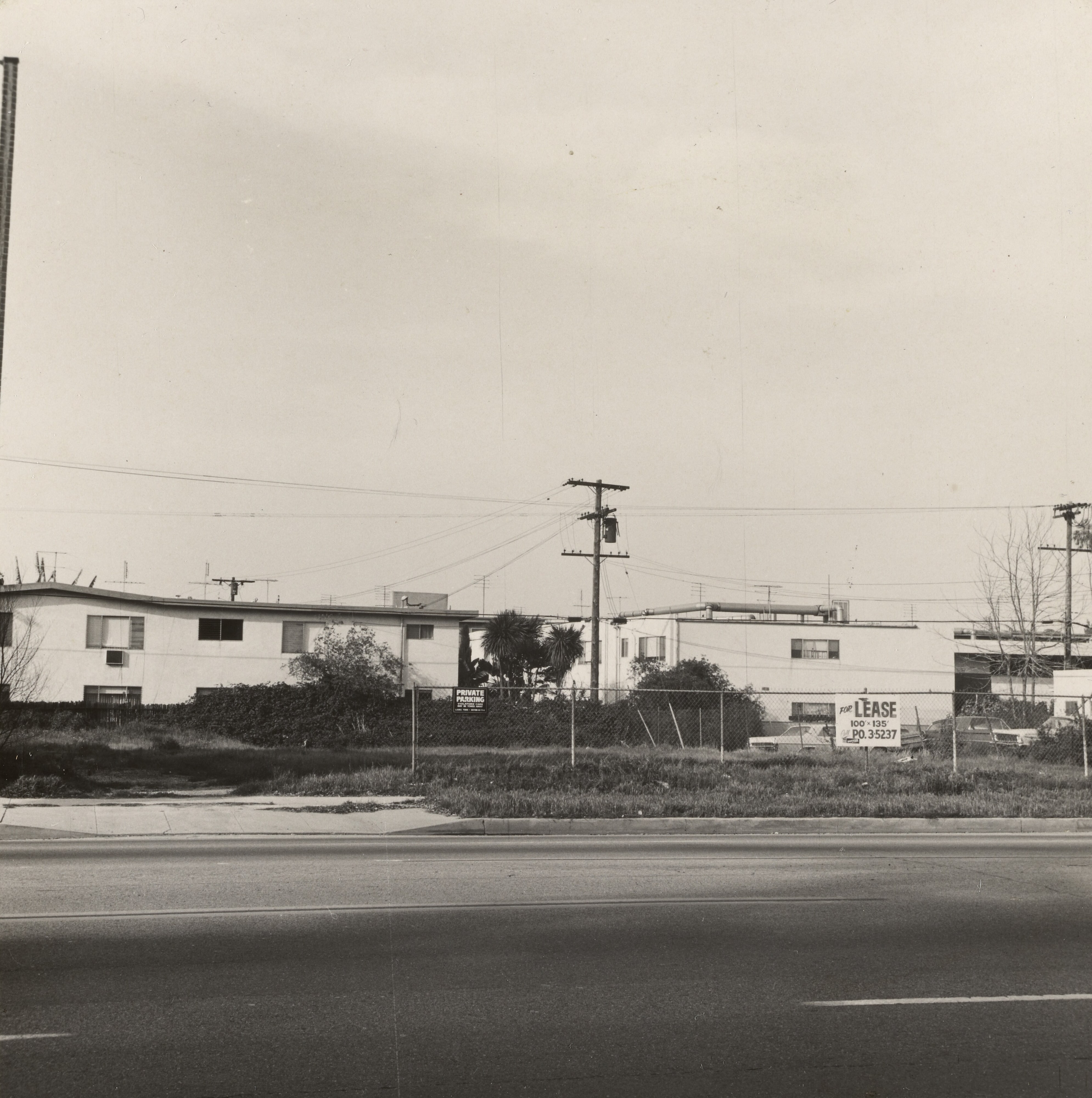 13129 Ventura Blvd., Studio City