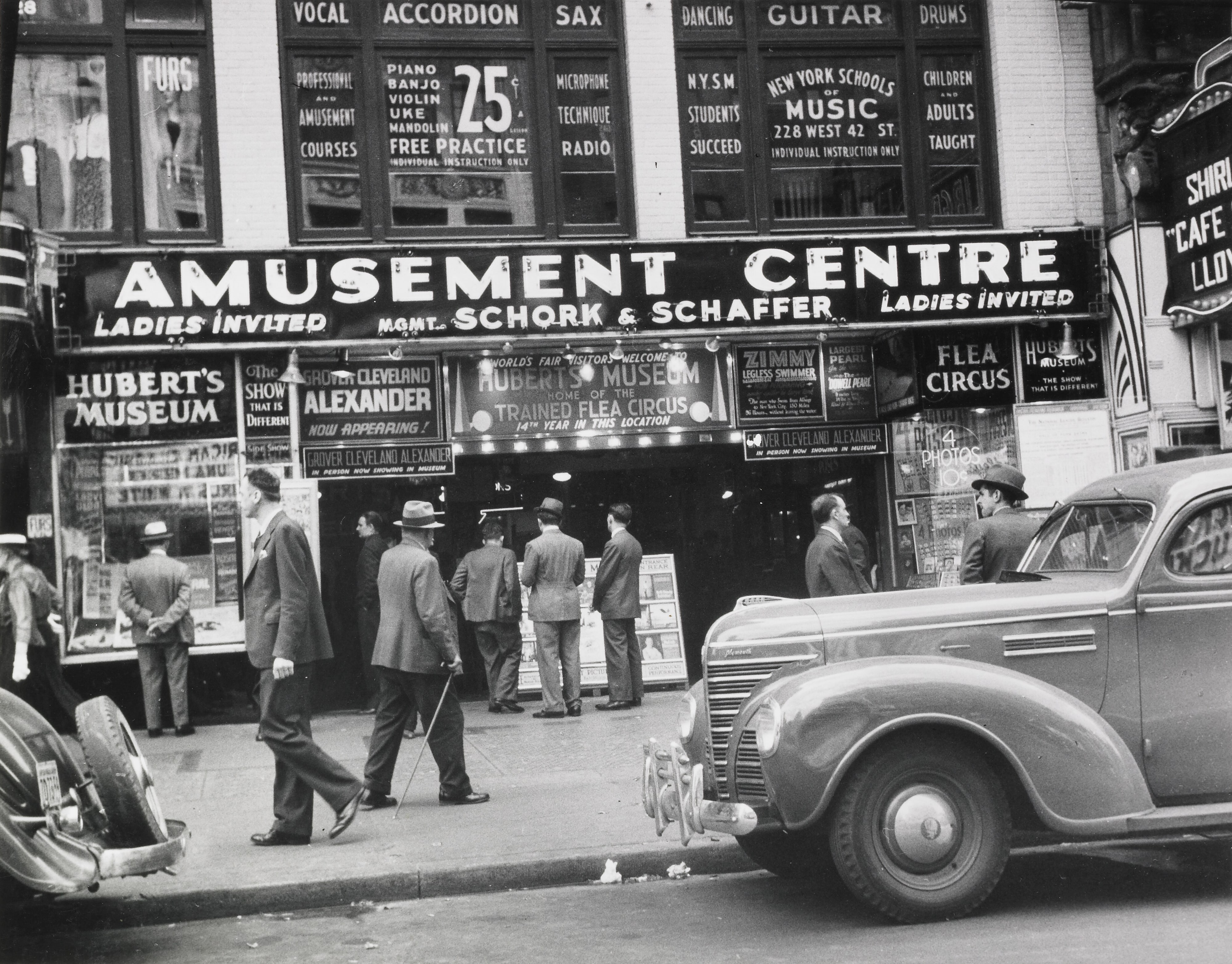 Hubert's Flea Circus, 42nd Street, New York City