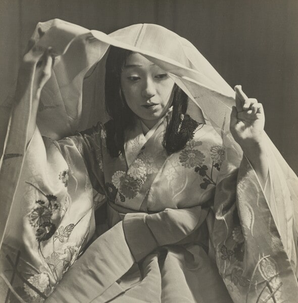 Classical Japanese Dancer