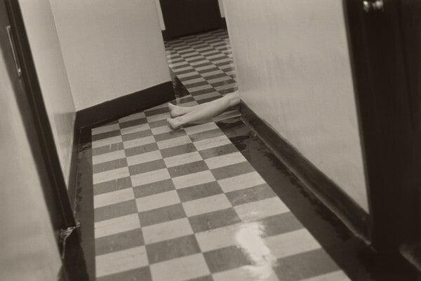 Exposure #27, NYC, 249 West 34th Street, 5.25.04, 9:27pm