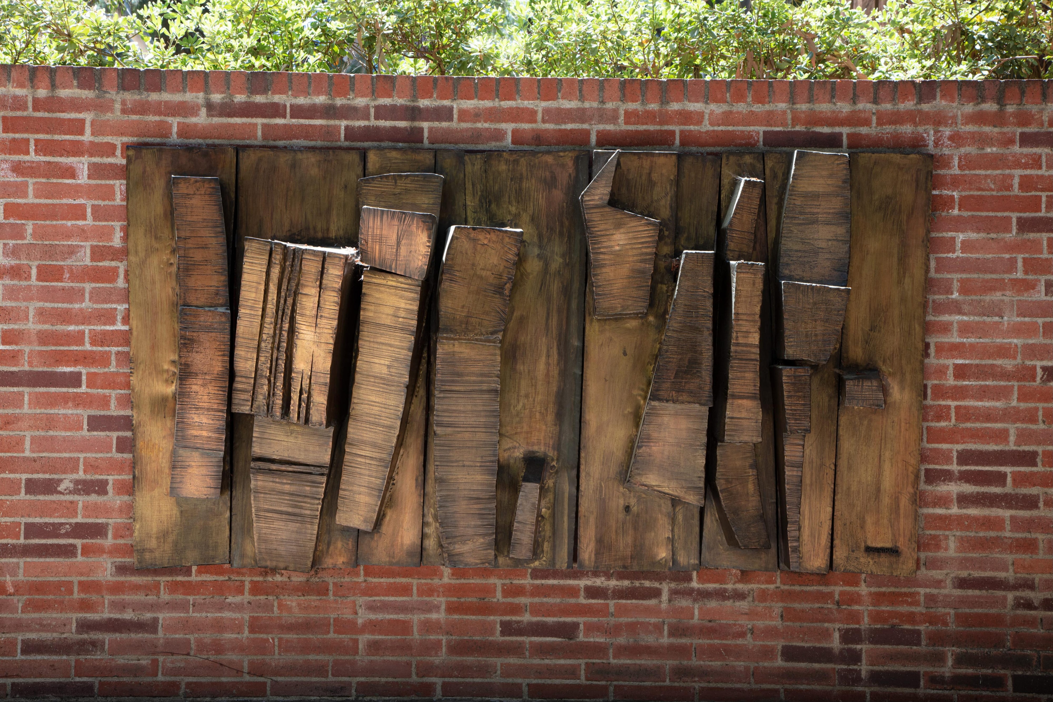 Abstract Plaque