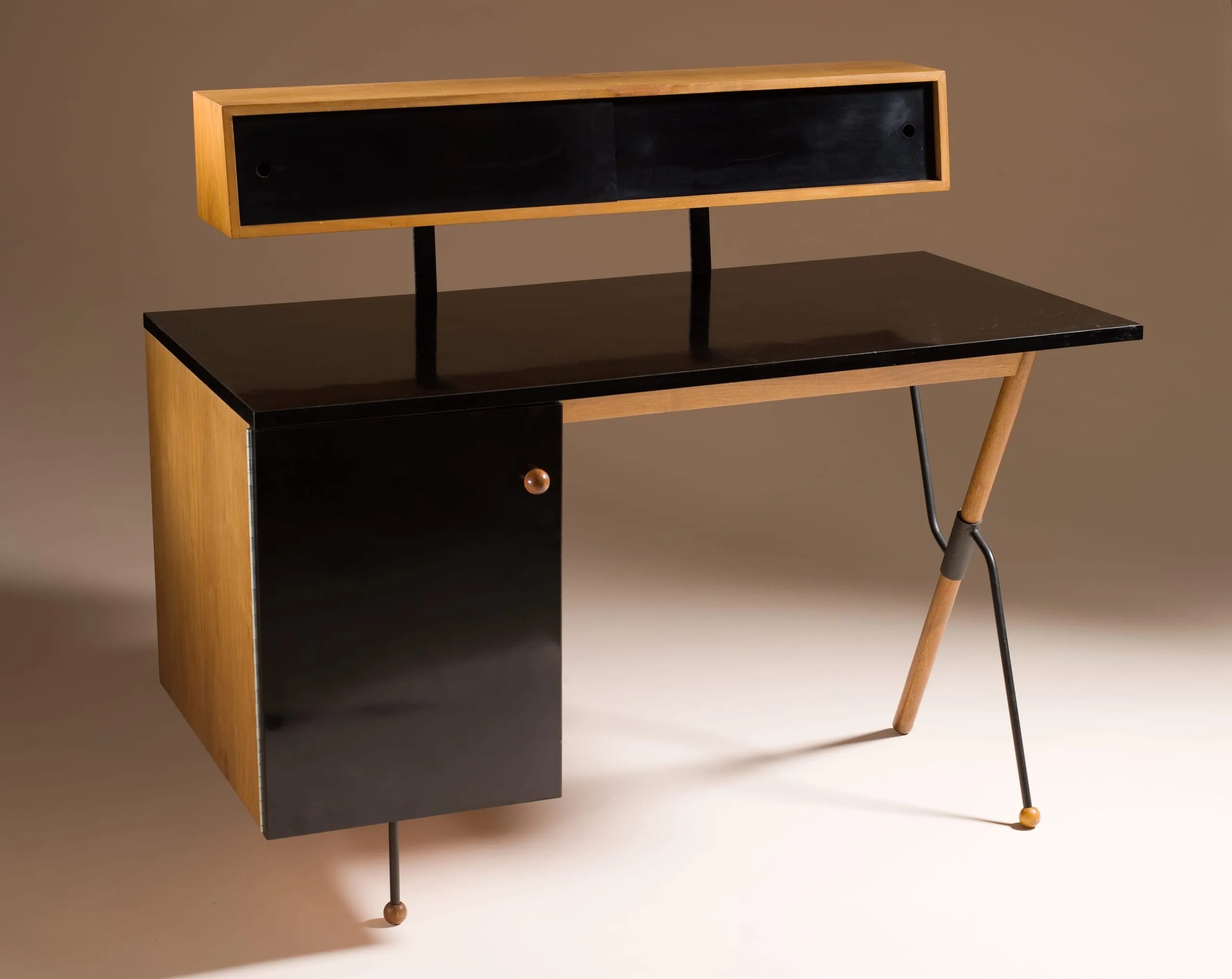 Desk (with storage unit), models 6200 (and 6200a)