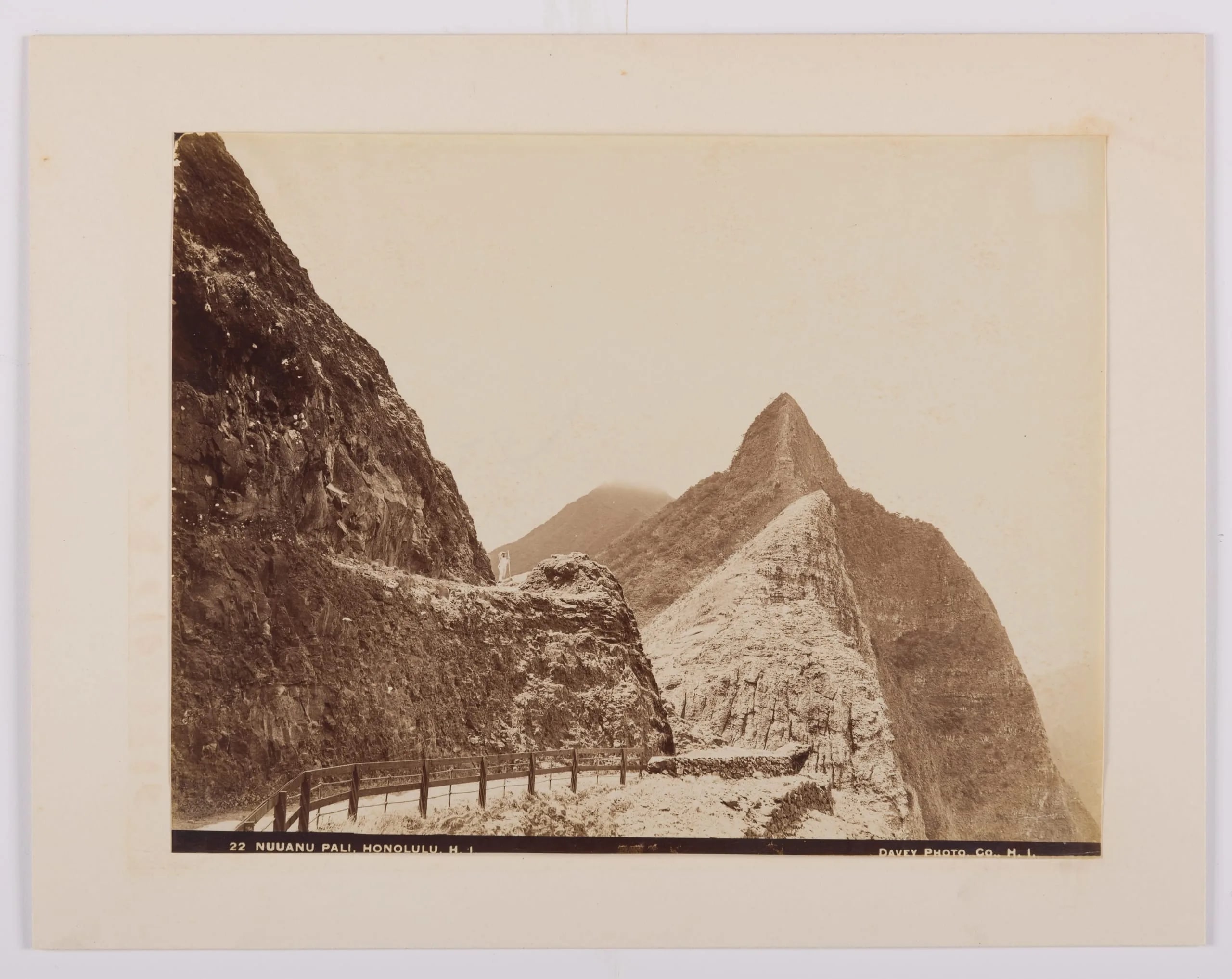 22 Nu'uaau Pali