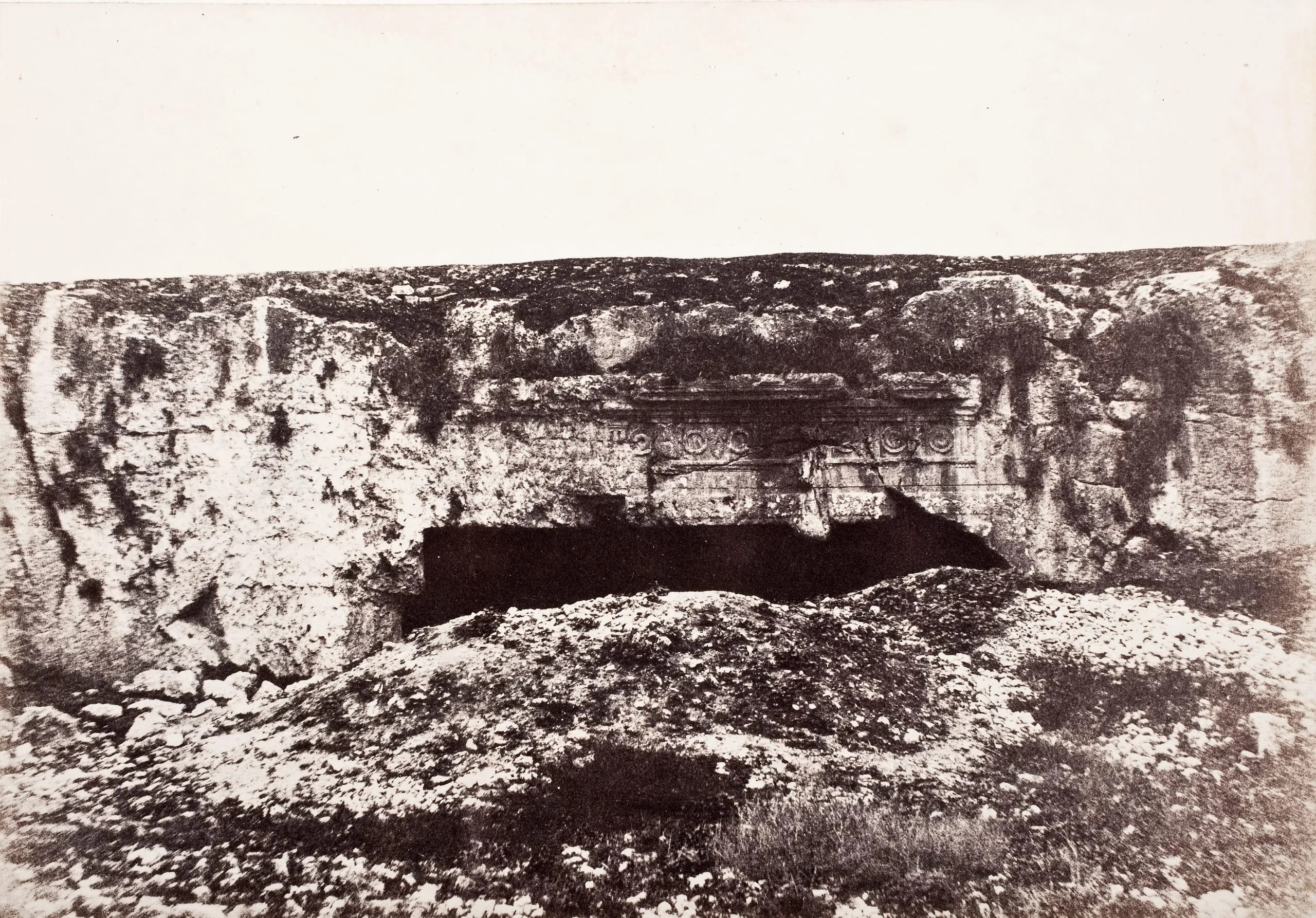 Jerusalem - Tombeau Des Rois De Juda Intérieur De La Cour