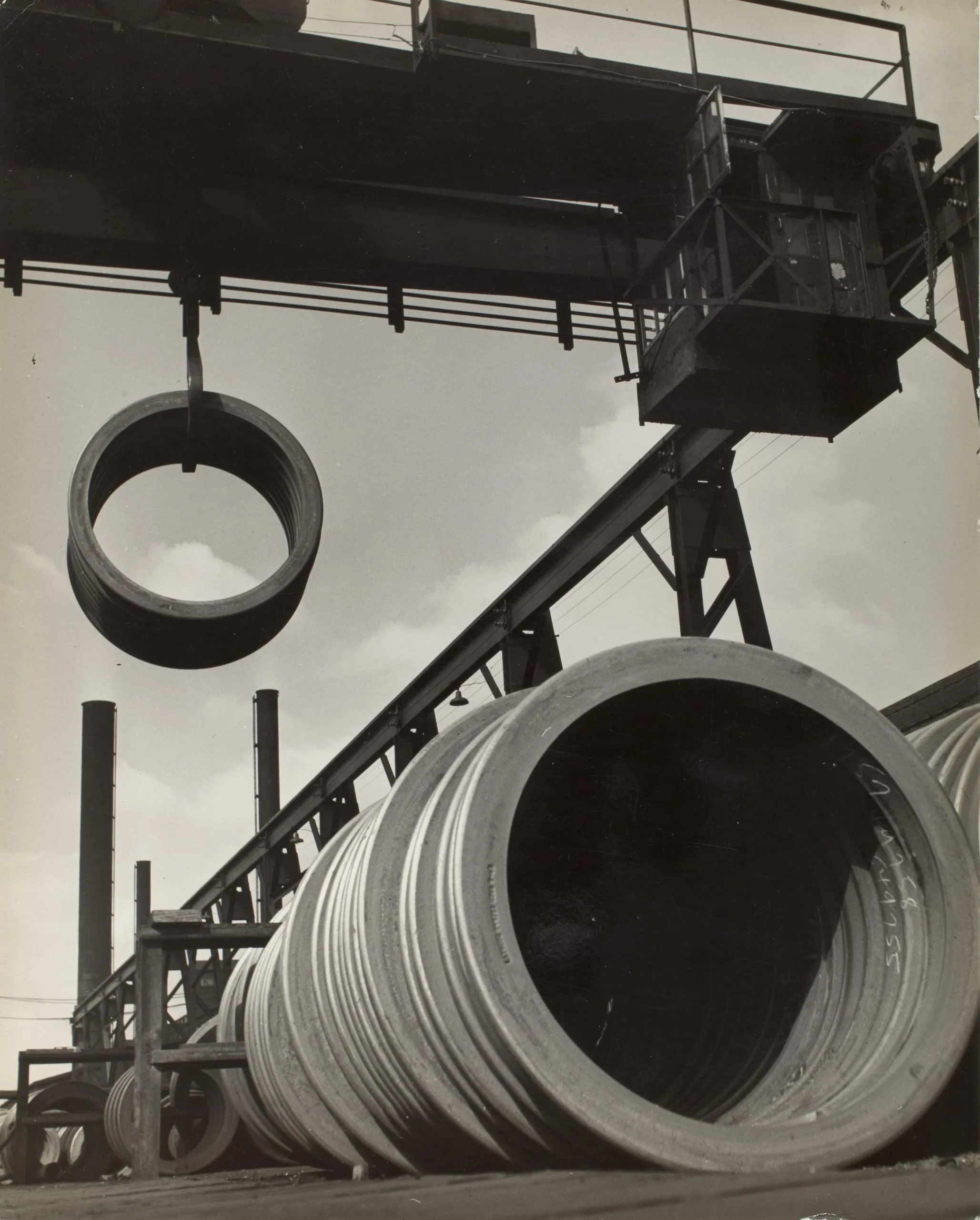 Crane & Pipe