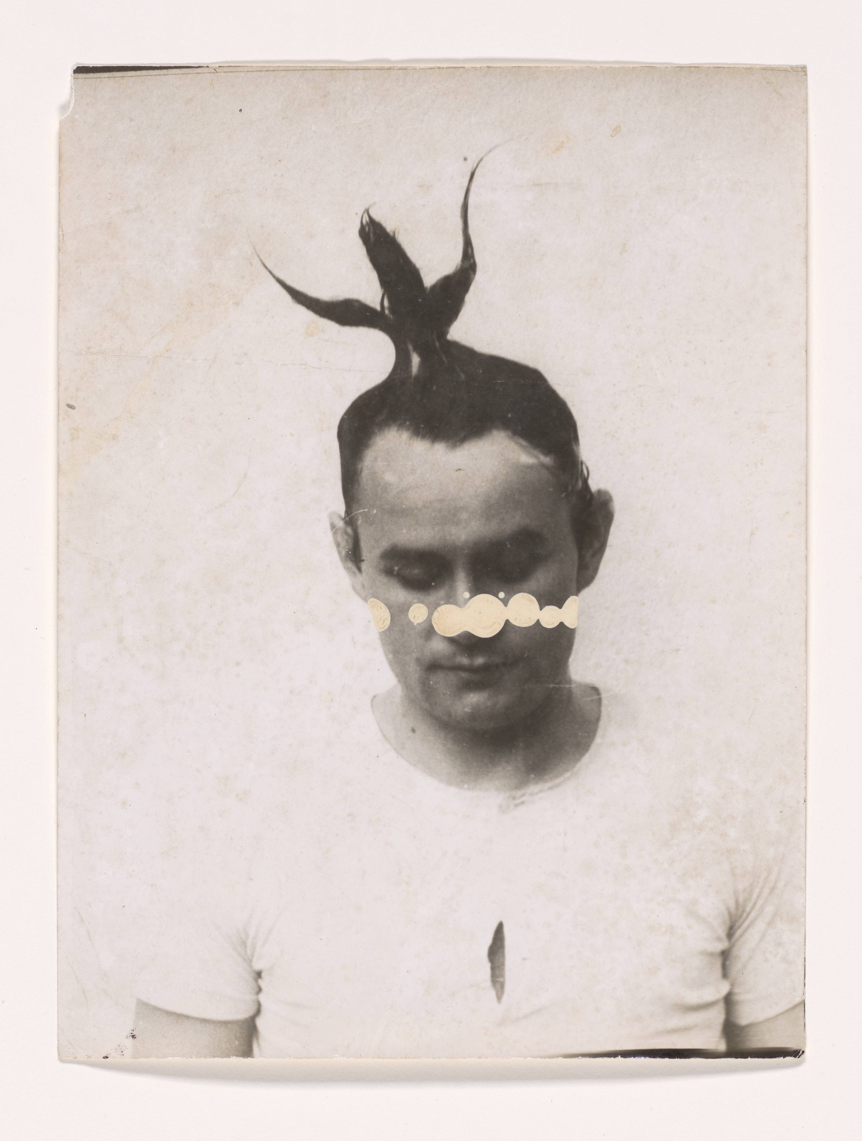 Selbst mit Haarplastik (Self with Hair Sculpture)