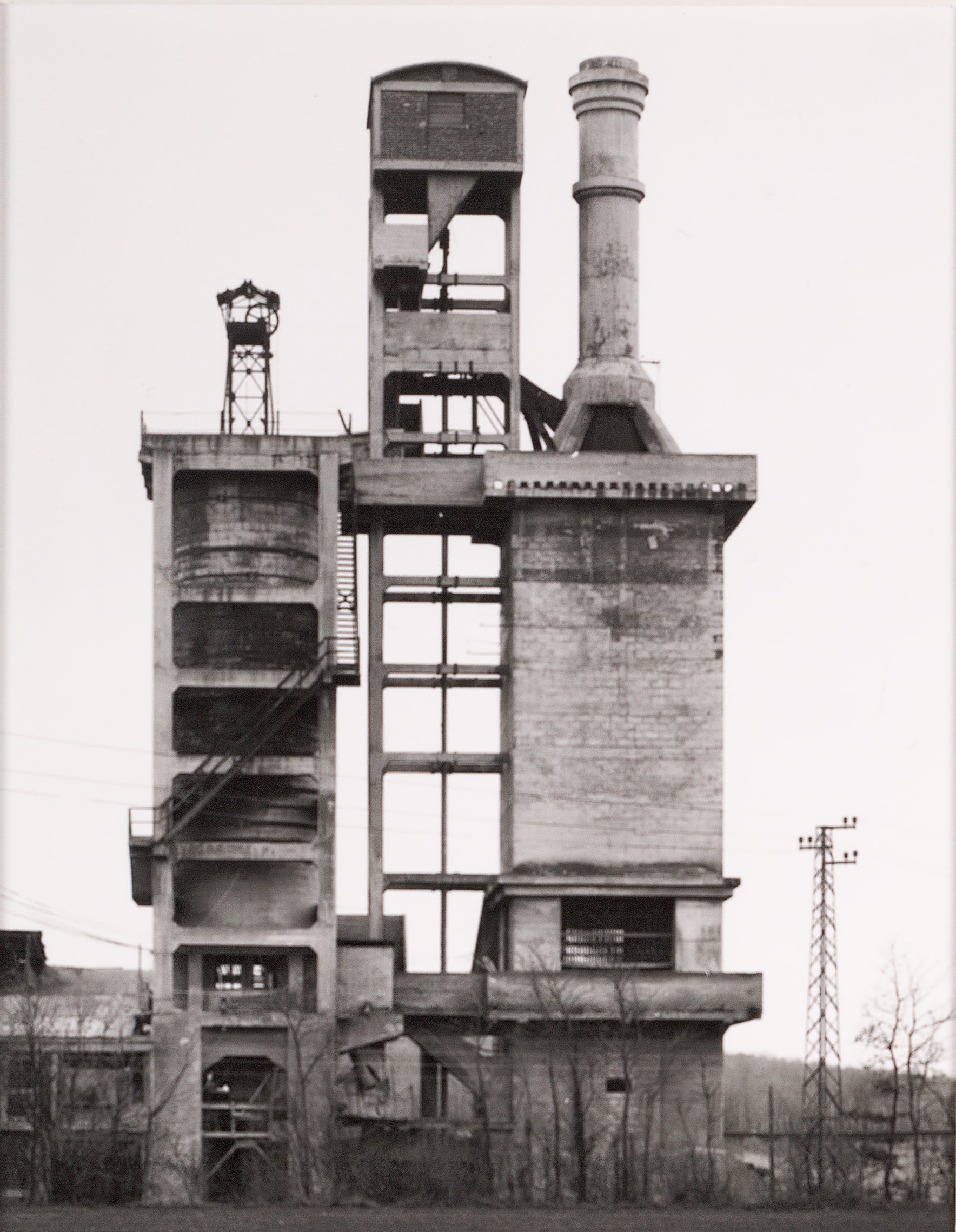 Kalköfen, ca. 1920, bei Manbenge, Nordfrankreich (Lime Kiln, ca. 1920, Manbenge, North France), from the portfolio Industriebauten (Industrial Buildings)
