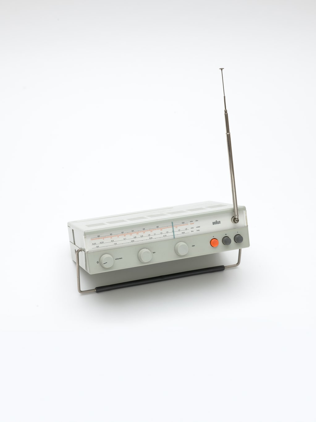 T 52 Clairtone Portable Radio