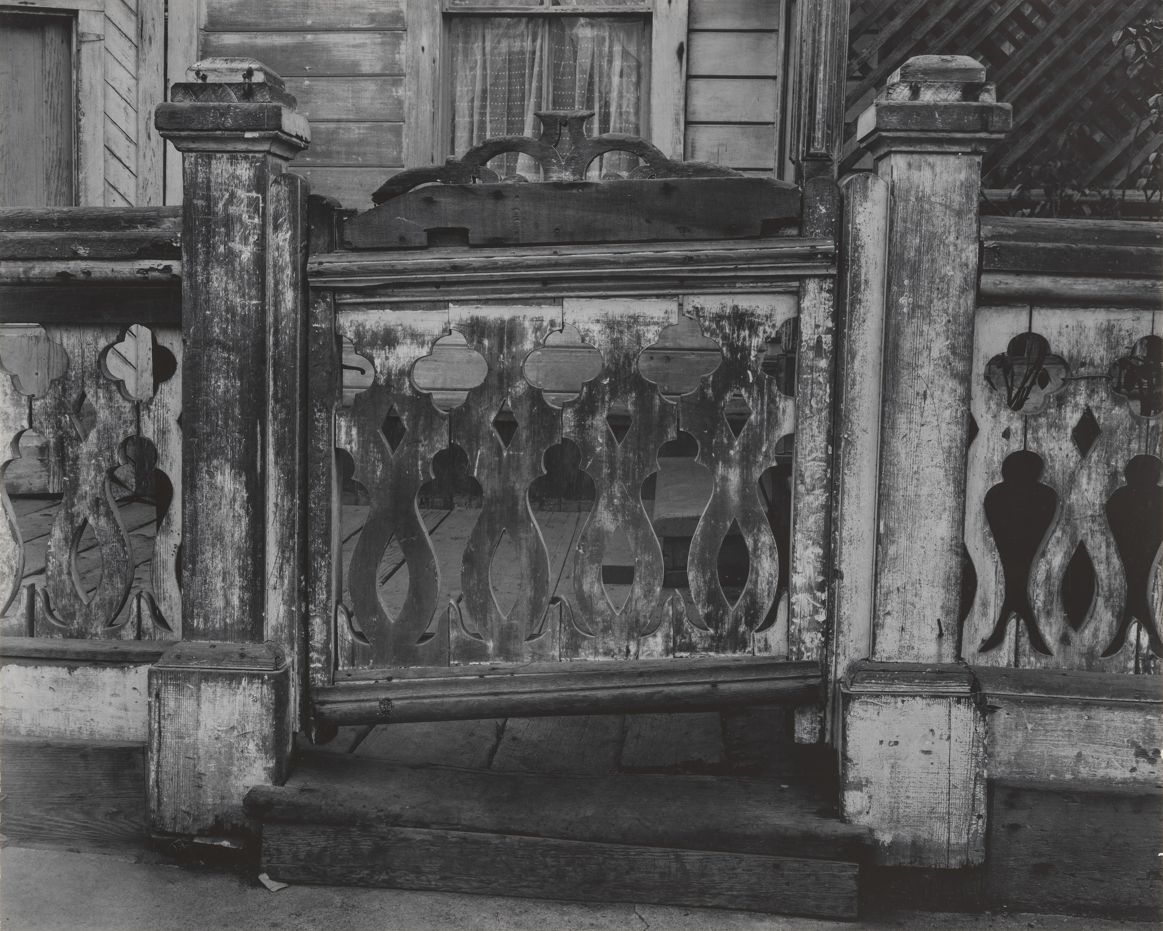 Gate